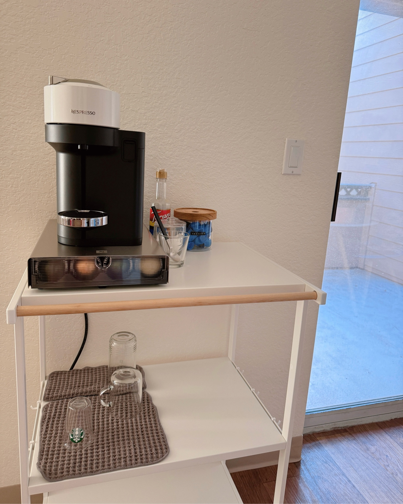 Minimal coffee set up ☕️💕


#LTKHome #LTKU #LTKGiftGuide