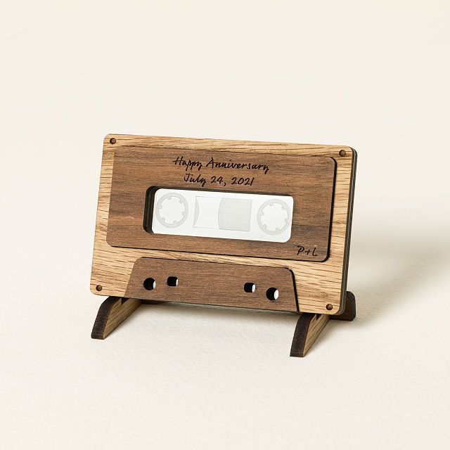 Make-a-Mixtape | UncommonGoods