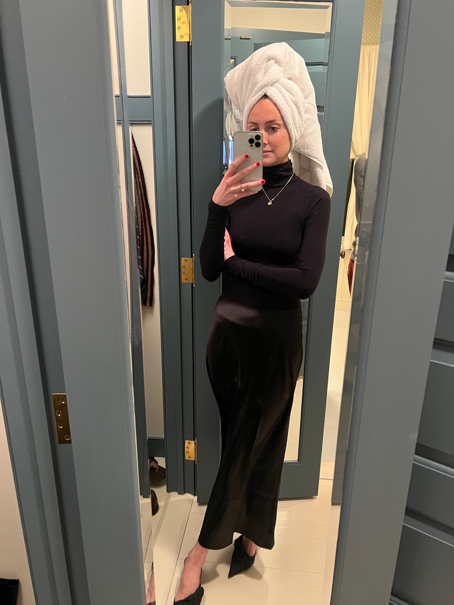 Be there in 5 

#LTKSeasonal #LTKstyletip #LTKGiftGuide