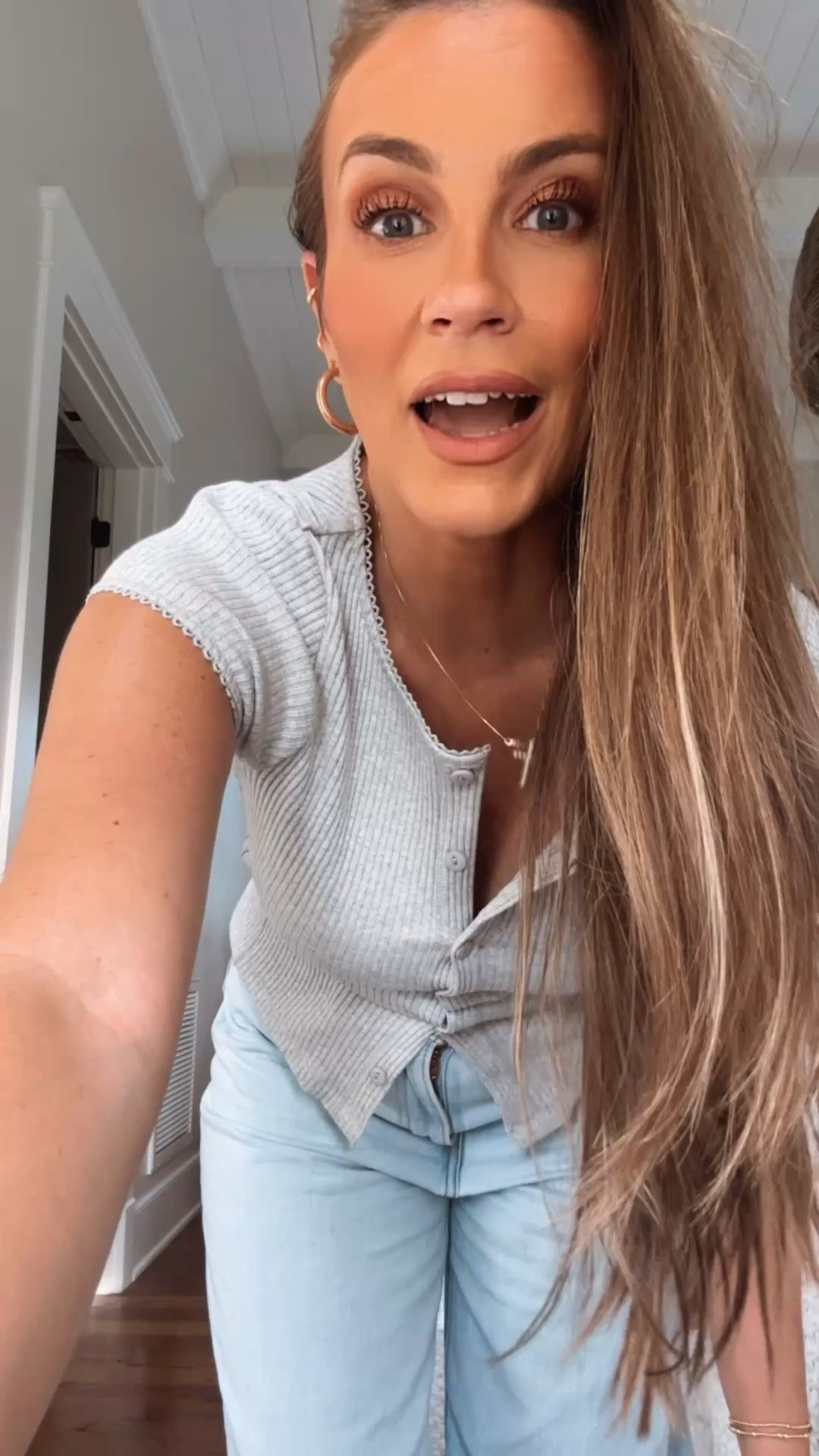 Styling my nightstand for spring with a $12 faux floral arrangement from
hobby lobby 🫶🏼

#LTKHome #LTKdayinmylife #LTKSeasonal