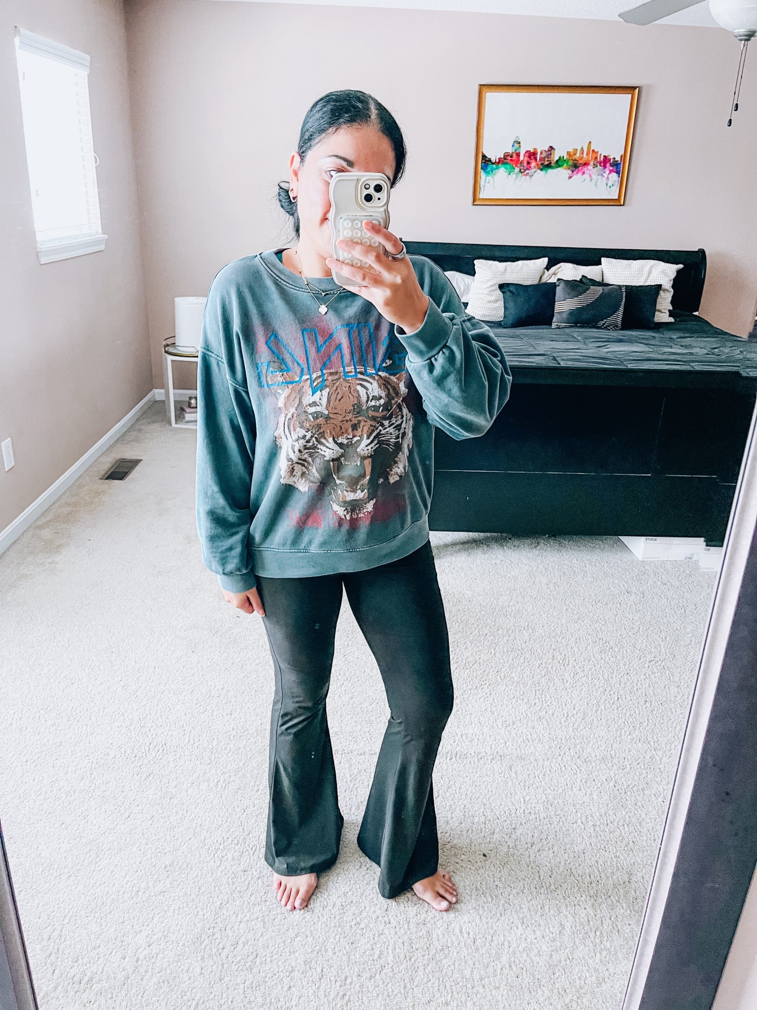 Anine bing sweatshirt
Flared leggings
Casual style


#LTKGiftGuide #LTKmomlife #LTKootd