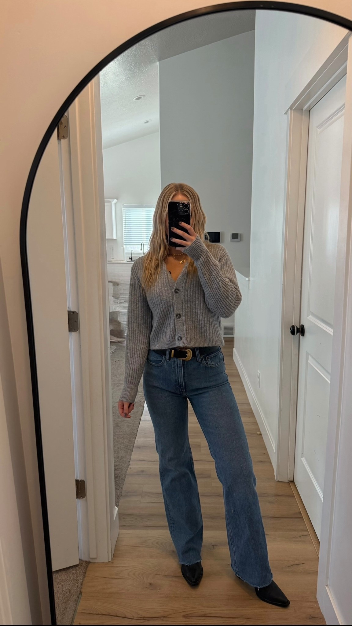 Most comfortable flattering jeans!

TTS 
I got these in the long length and cut to wear I like them. 

#abercrombiejeans #jeans #relax #ootd

Abercrombie 
Jeans
Relax
Ootd

#LTKmomlife #LTKootd #LTKgrwm