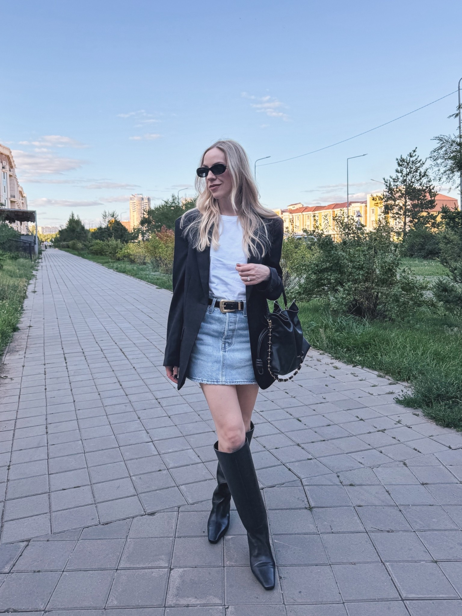 Date night outfit, early fall outfit, oversized blazer with denim mini skirt and tall boots

#LTKSeasonal #LTKOver40 #LTKSaleAlert