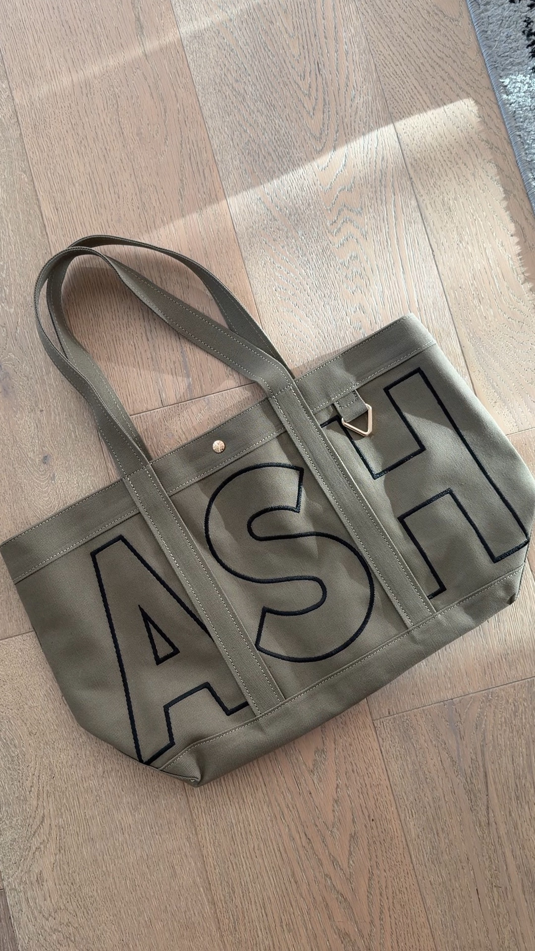 Baublebar is having 20% off ALL custom gifts! I linked a ton of my favorite unique Christmas gift ideas for the girl in your life! 

These totes come in 3 sizes and multiple color options!

Unique gifts, gift guide, gifts for her

#LTKSeasonal #LTKGiftGuide #LTKHoliday