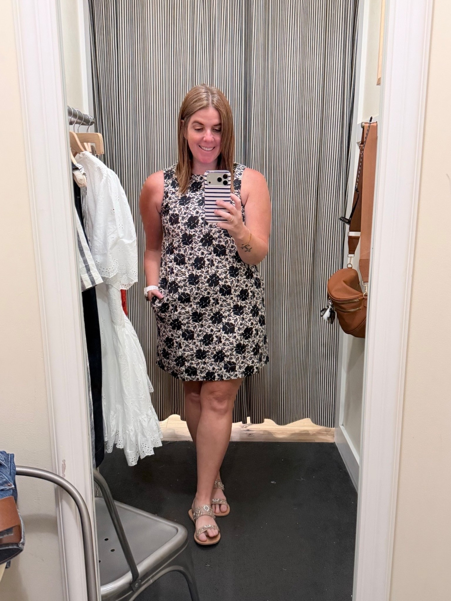 Madewell has the best linen shift dresses! I always find a great linen dress from them, this time of year! The dress runs TTS and does come in a few additional color options! This is one you can dress up or down! 

#LTKootd #LTKMidsize #LTKOver40