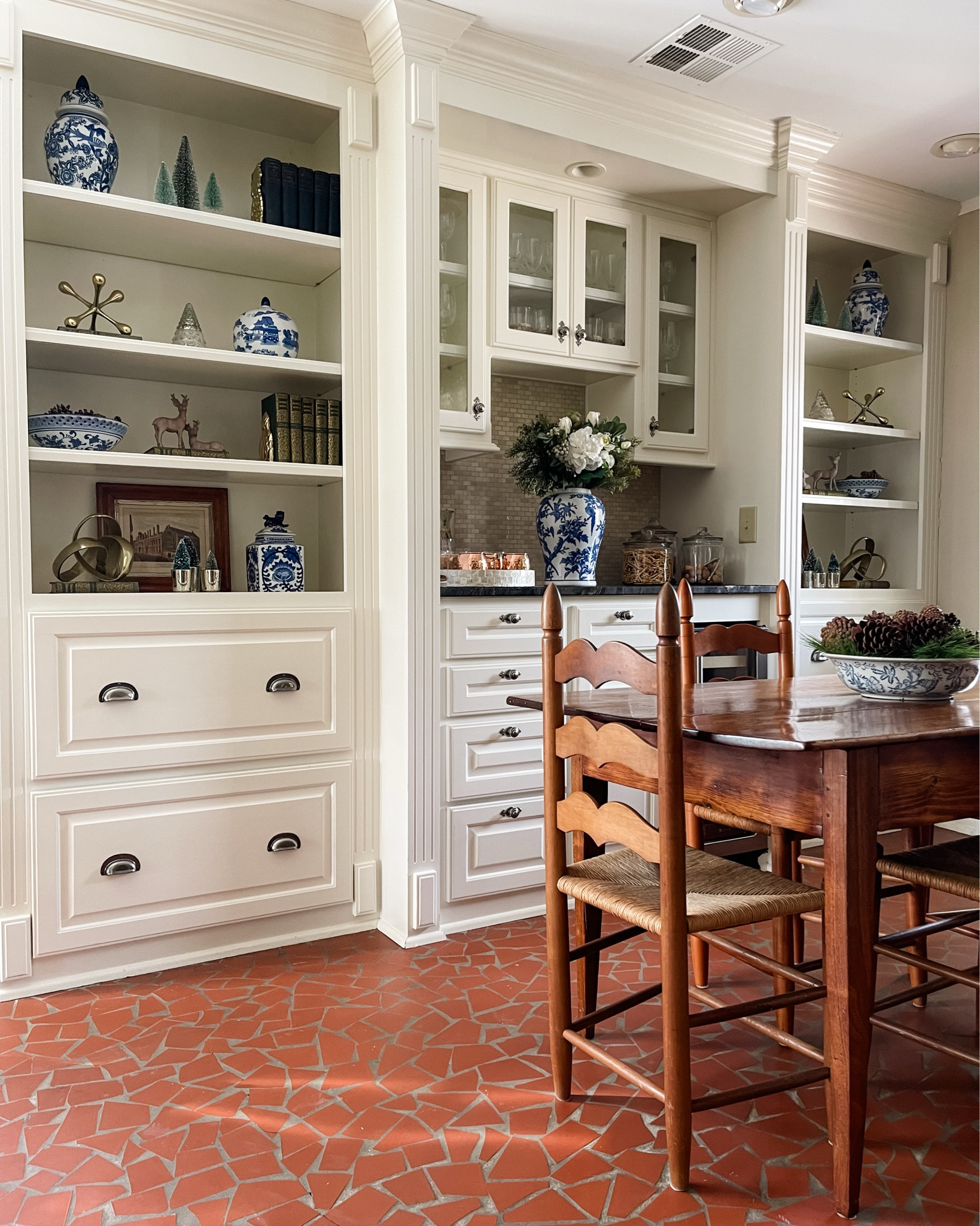 Transitioning our home from fall to the holidays with simple, timeless pieces. 🎄

I pulled together my favorite greenery, candles, textures, and neutral accents that make this season feel warm and effortless.

These are the exact types of items I reach for year after year—easy to layer in now and perfect as we move toward Christmas.

Tap to shop cozy staples, classic greenery, warm lighting, and everything you need to style those in-between November spaces beautifully. 🎄✨

#LTKHome #LTKHoliday #LTKSeasonal