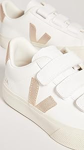 Veja Women's Recife Logo Sneaker | Amazon (US)