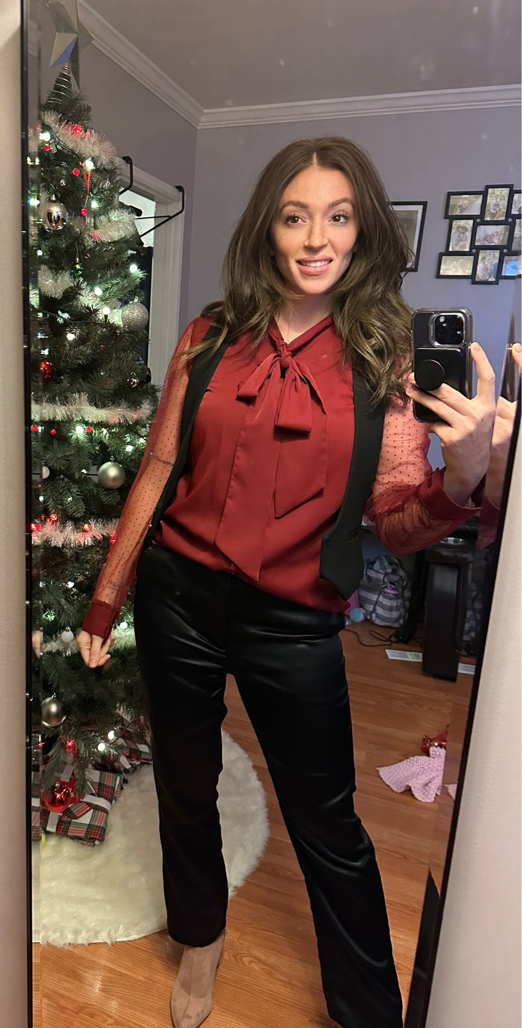 Holiday work attire ❤️🎄

#LTKSeasonal #LTKHoliday #LTKfindsunder100