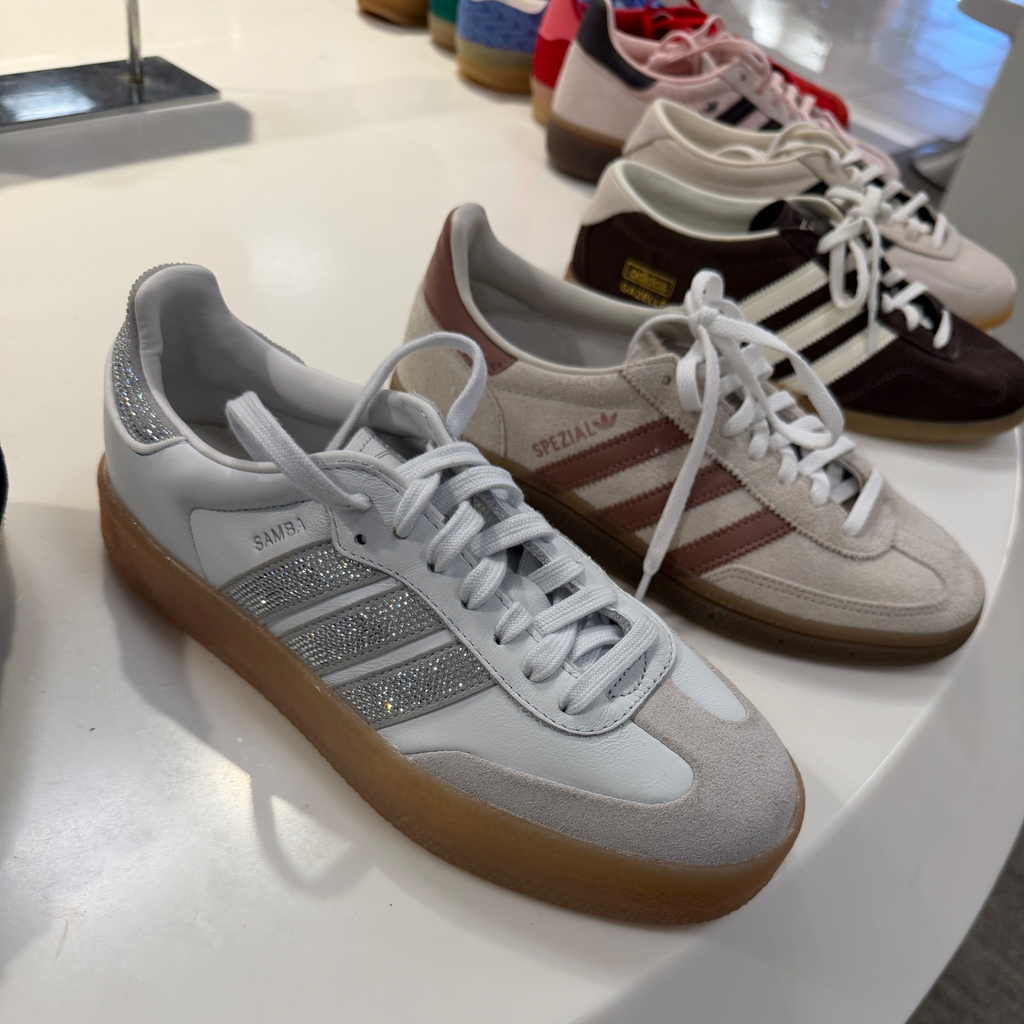 Comfortable sneakers that still look polished. Neutral, wearable, and perfect for busy days or travel. Such an easy wardrobe staple. Business casual workwear friendly!


#LTKOver40 #LTKgrwm #LTKootd