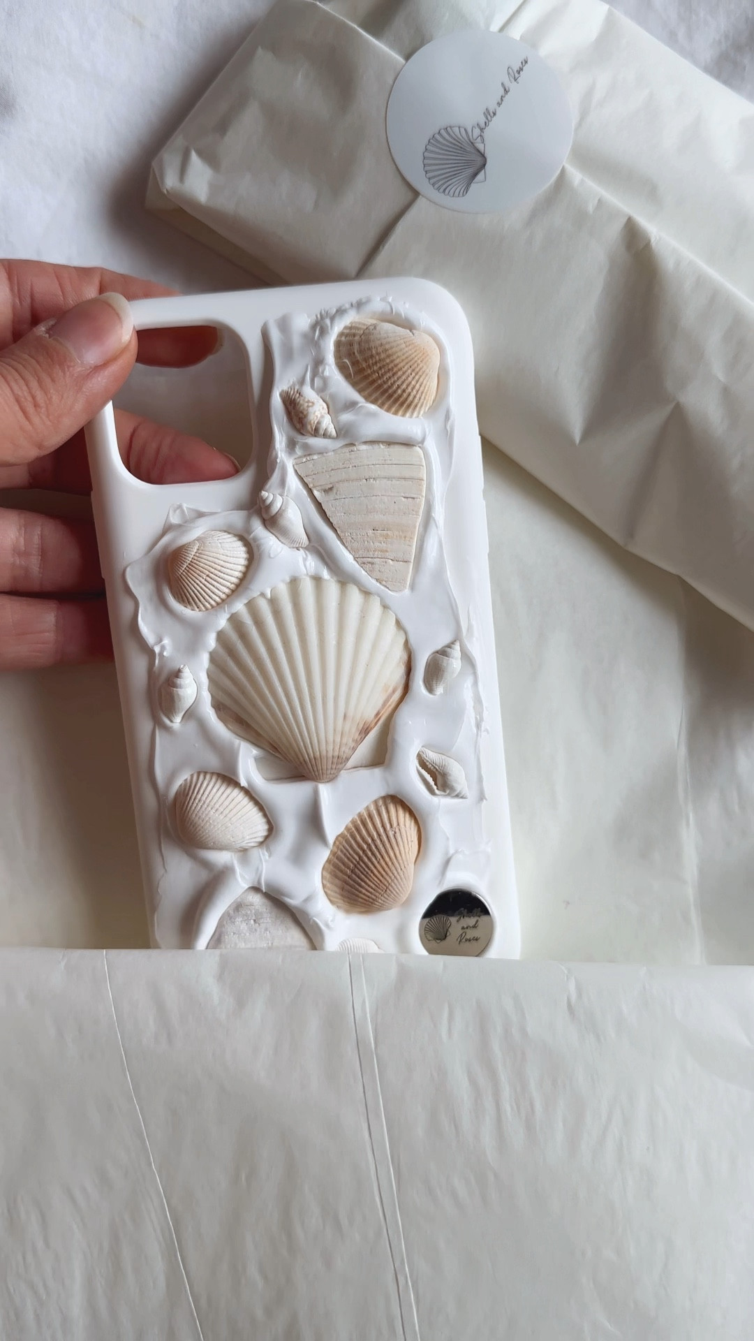 For your summer and vacation selfies🐚

#phonecase #accessories #summer #vacation #summertrends #mermaidaesthetic #shells #boho #gift #giftidea





#LTKFindsUnder50 #LTKTravel #LTKVideo