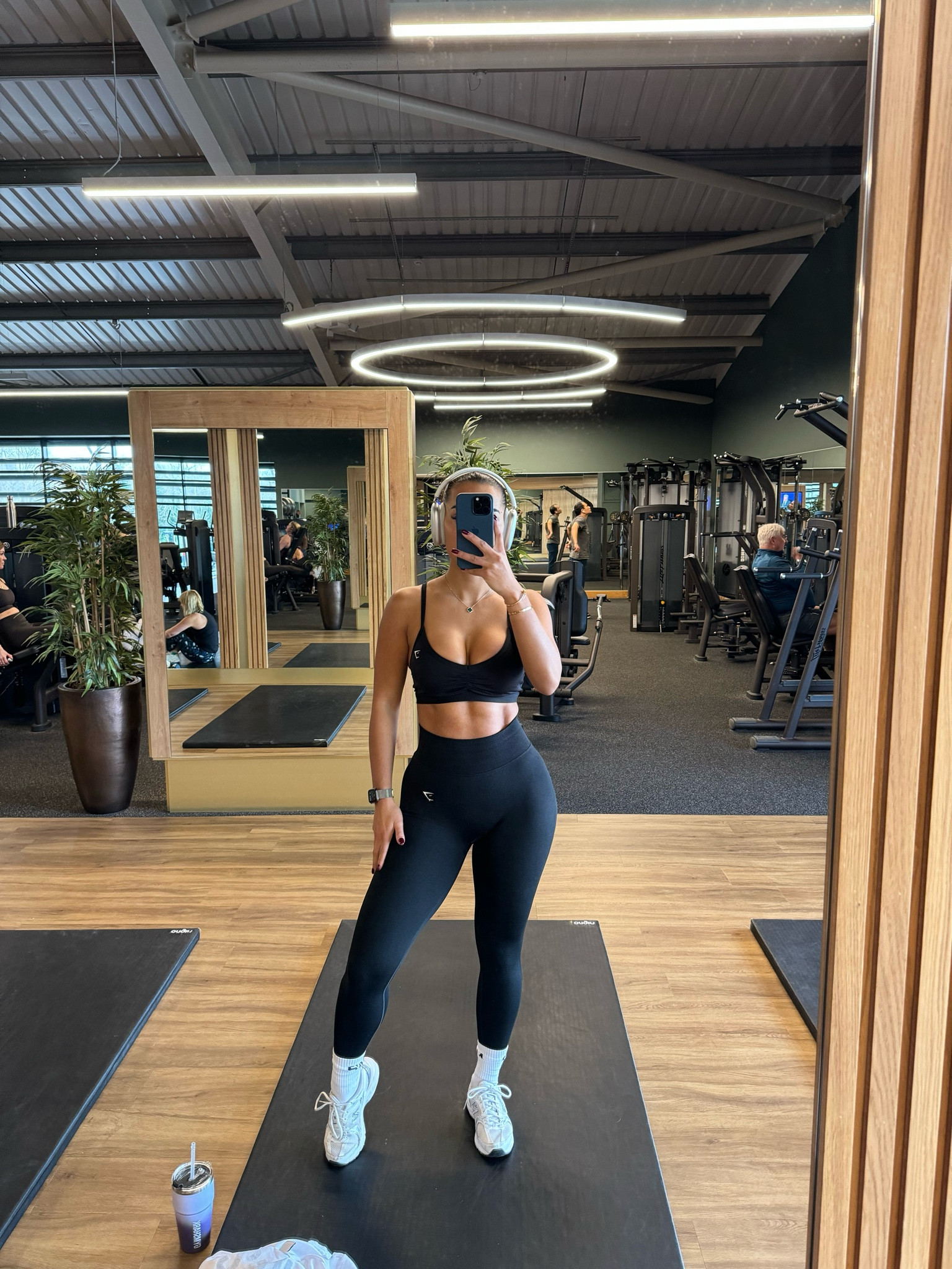 these bum scrunch leggings though 🤤👌🏾