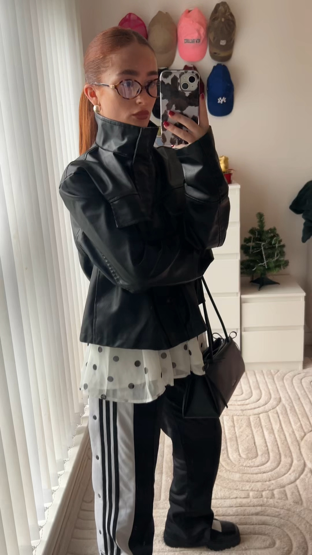 The Adidas pants are in the sale girls!! 

Adidas - Adidas pants - Everyday look - Black outfitt

#LTKuk #LTKstyletip #LTKpetite