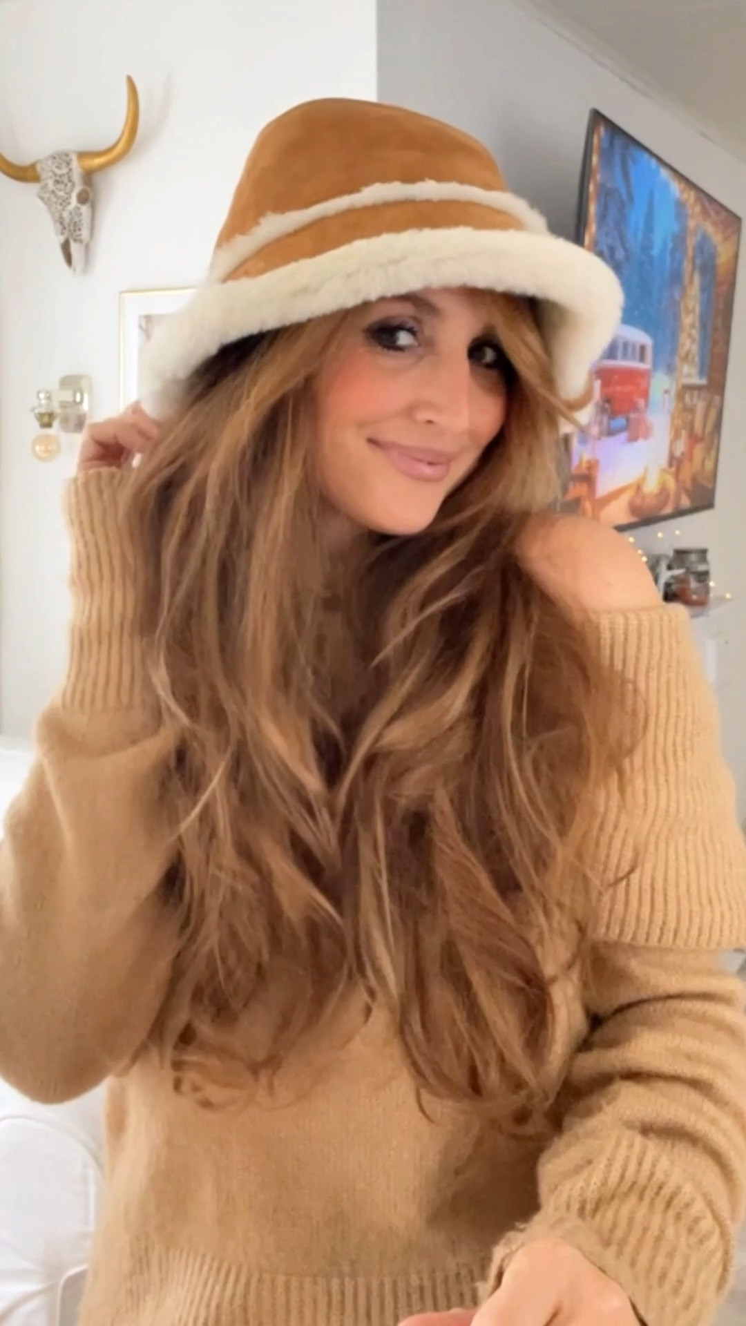 Werbung ✨ Ich bin Ready für die kalten Wintertage ✨ Habt ihr auch schon eure Wintergarderobe etwas aufgefüllt? Ich habe euch meinen Look bei @shop.ltk verlinkt #winterlook #emuboots #itsgettingcold #wintermusthaves #wintermütze  Musik: Closer
Musiker: Nellie Mar
Url: https://pixabay.com/music/-country-pop-song-closer-by-nellie-mar-138503/ https://liketk.it/4WtMc

#LTKdeutschland #LTKstyletip #LTKwinter