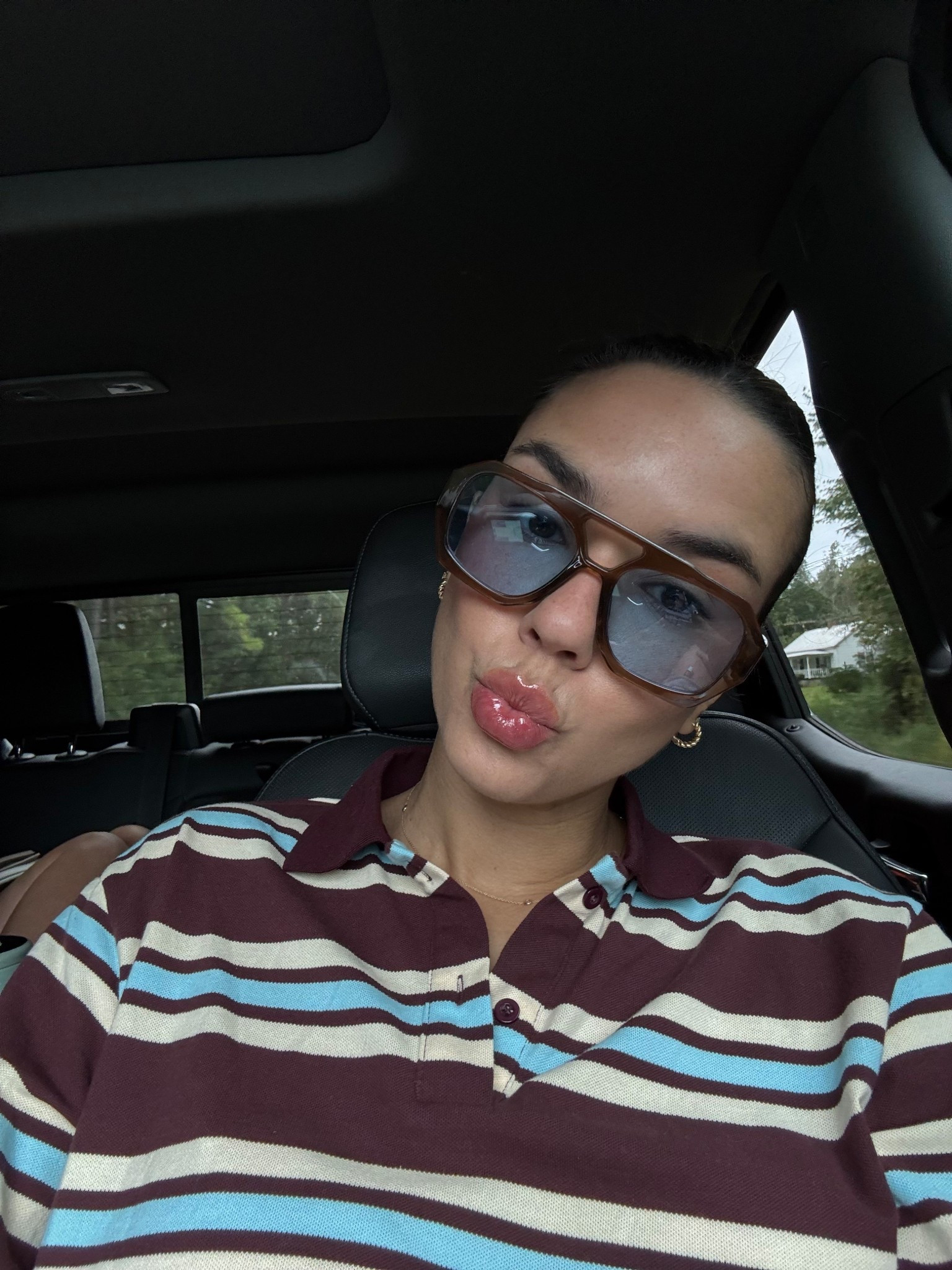 Stripe rugby shirt for fall
Brown and blue sunglassess

#LTKStyleTip #LTKU #LTKSeasonal