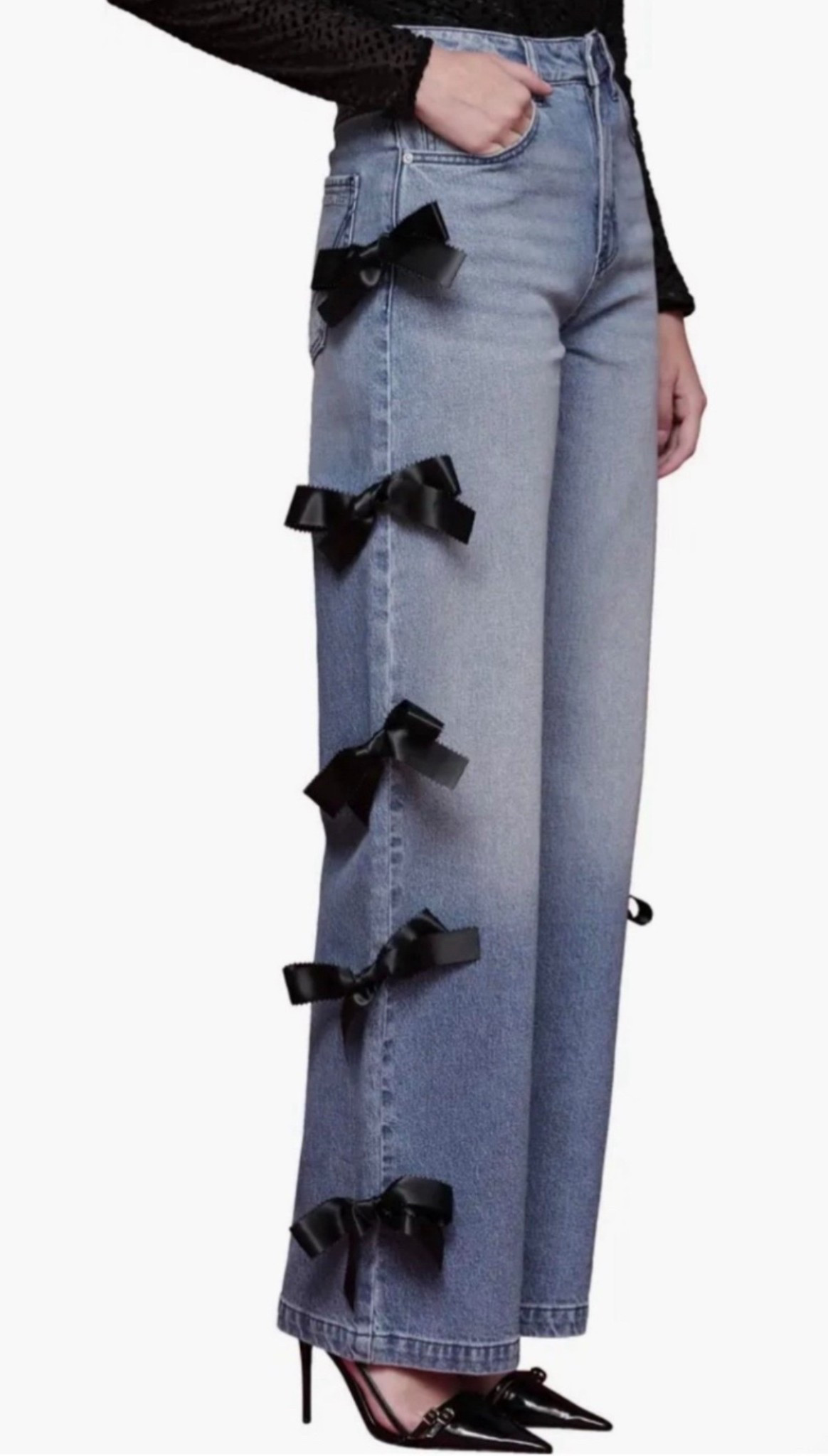 Bows are trending in my closet 🎀 
Valentine’s Day outfit 

#LTKFindsUnder100 #LTKFindsUnder50 #LTKHome