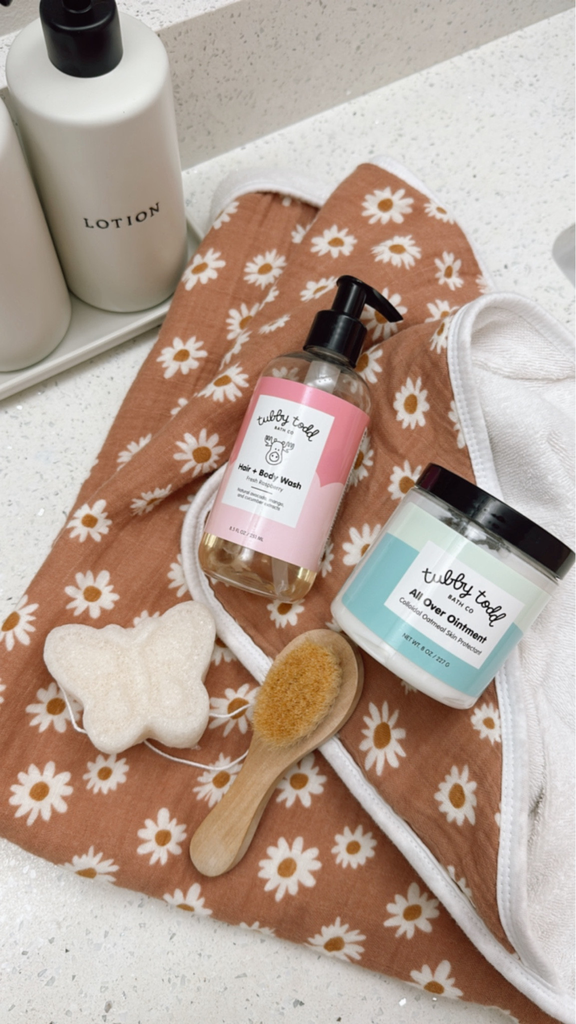 Bath time essentials for baby! We love tubby todd 🫶🏻