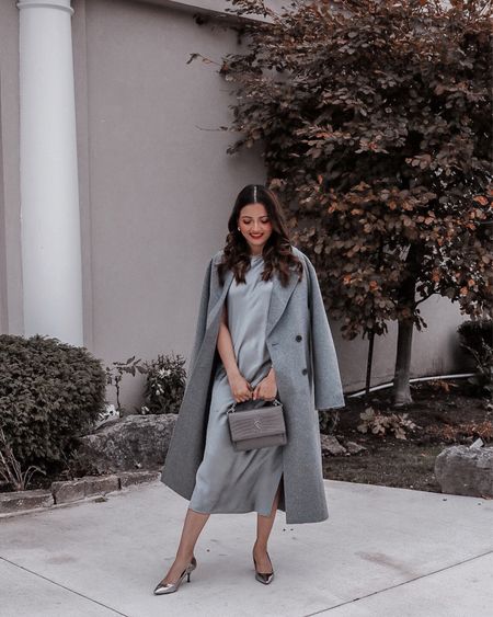 Holiday outfit ideas from GAP. Satin high neck midi dress in storm cloud grey. Wool wrap coat in charcoal grey.

I’m wearing an M in the dress and S in the coat.

There’s currently 40% off on site!

[ad] #gapcanada #howyouweargap



#LTKCyberWeek #LTKstyletip #LTKsalealert