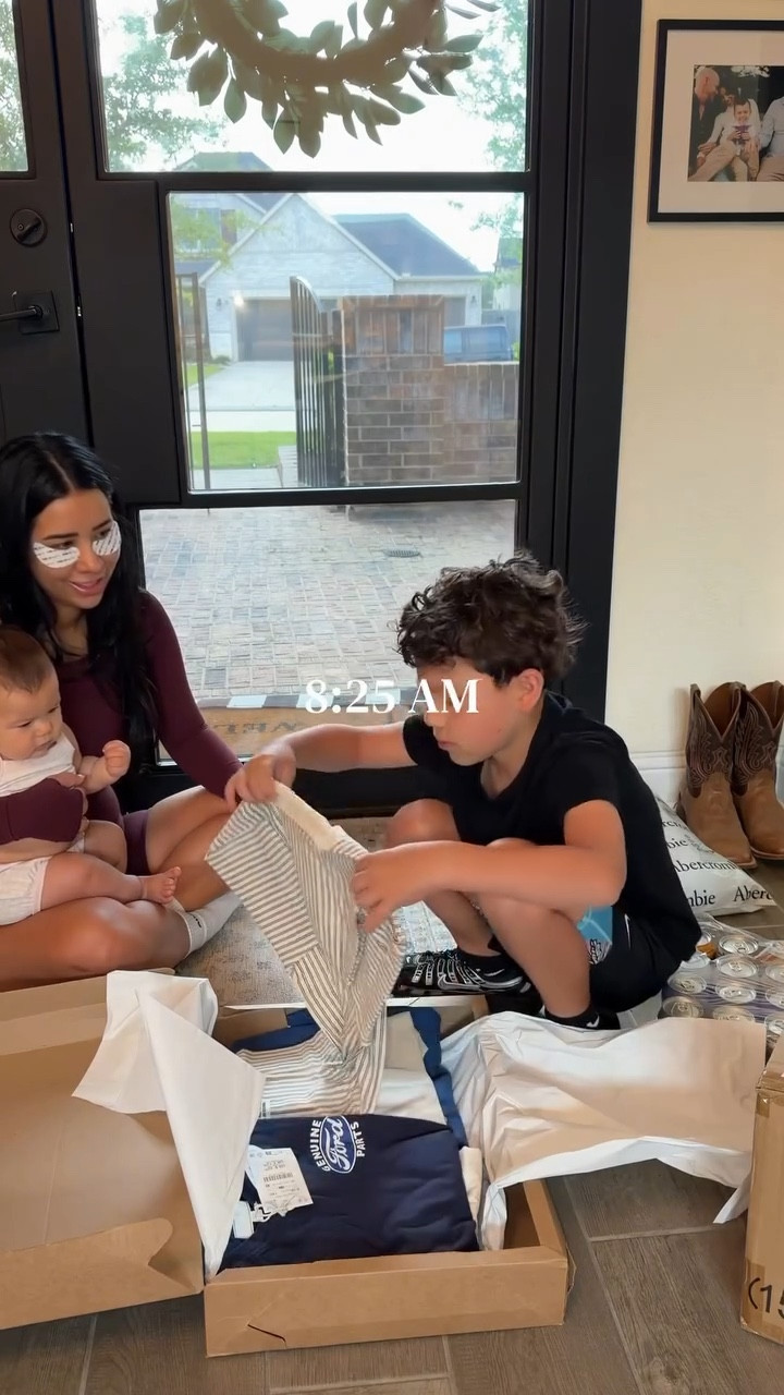 I smelled like an iced coffee all morning 🤭 hope you had the best day!!❤️

Comment “shop” for links🫧
Pajamas 
Baby 
Skincare 

#morningvlog #morningroutine #relatable #momlife realistic morning vlog #ditl mom of 2, baby, postpartum

#LTKfitnessgoals #LTKBeauty #LTKmomlife