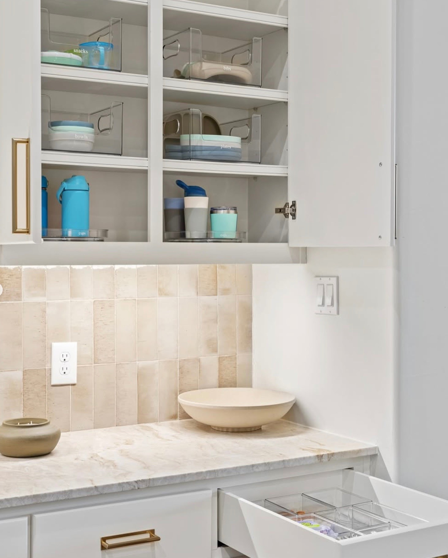 STYLISH KITCHEN ORGANIZATION SYSTEMS