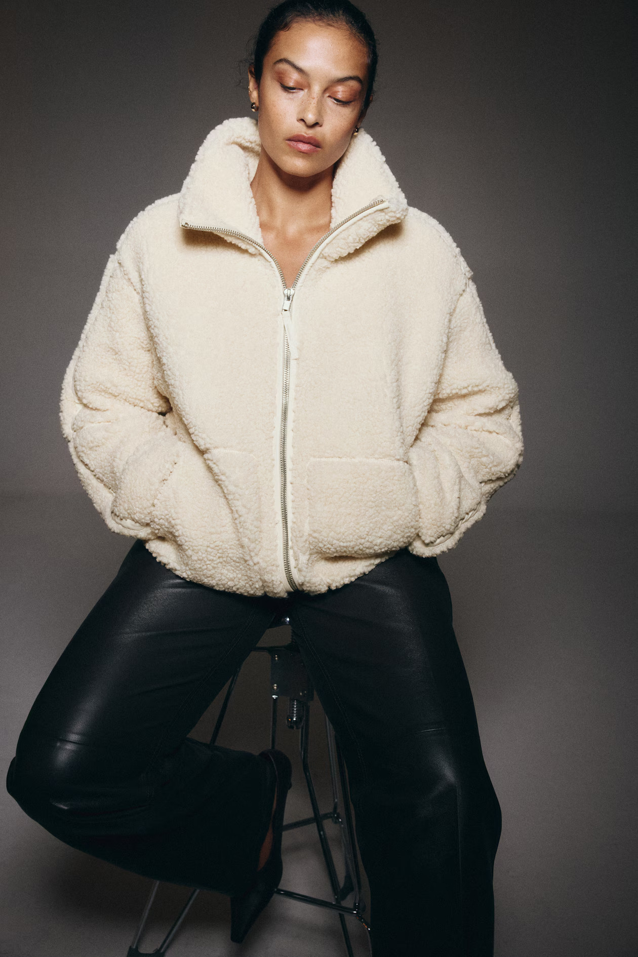 Loose teddy jacket - Light beige - Ladies | H&M GB | H&M (UK, MY, IN, SG, PH, TW, HK)