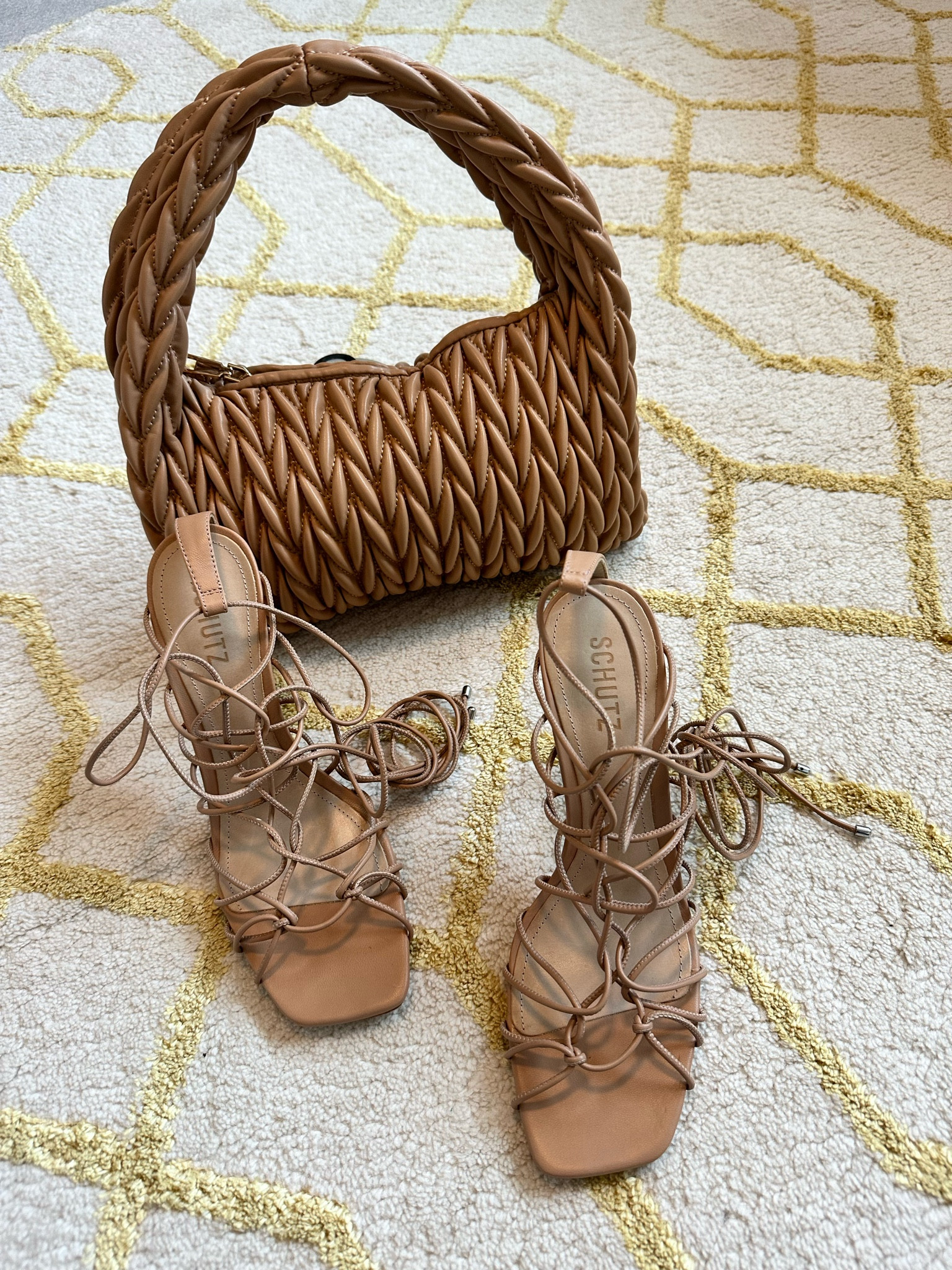 Shoe/Bag Combo
Shoes run true to size. I’m a 9.5 but opt for 10 to have a little room. 