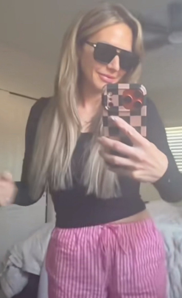 Cute but comfy spring clothes! Where we are one day it’s 80 and then next it’s 35 degrees (in between weather)… here’s my go tos! #springclothes #comfylook #looksforless 

#LTKSaleAlert #LTKmomlife #LTKgrwm