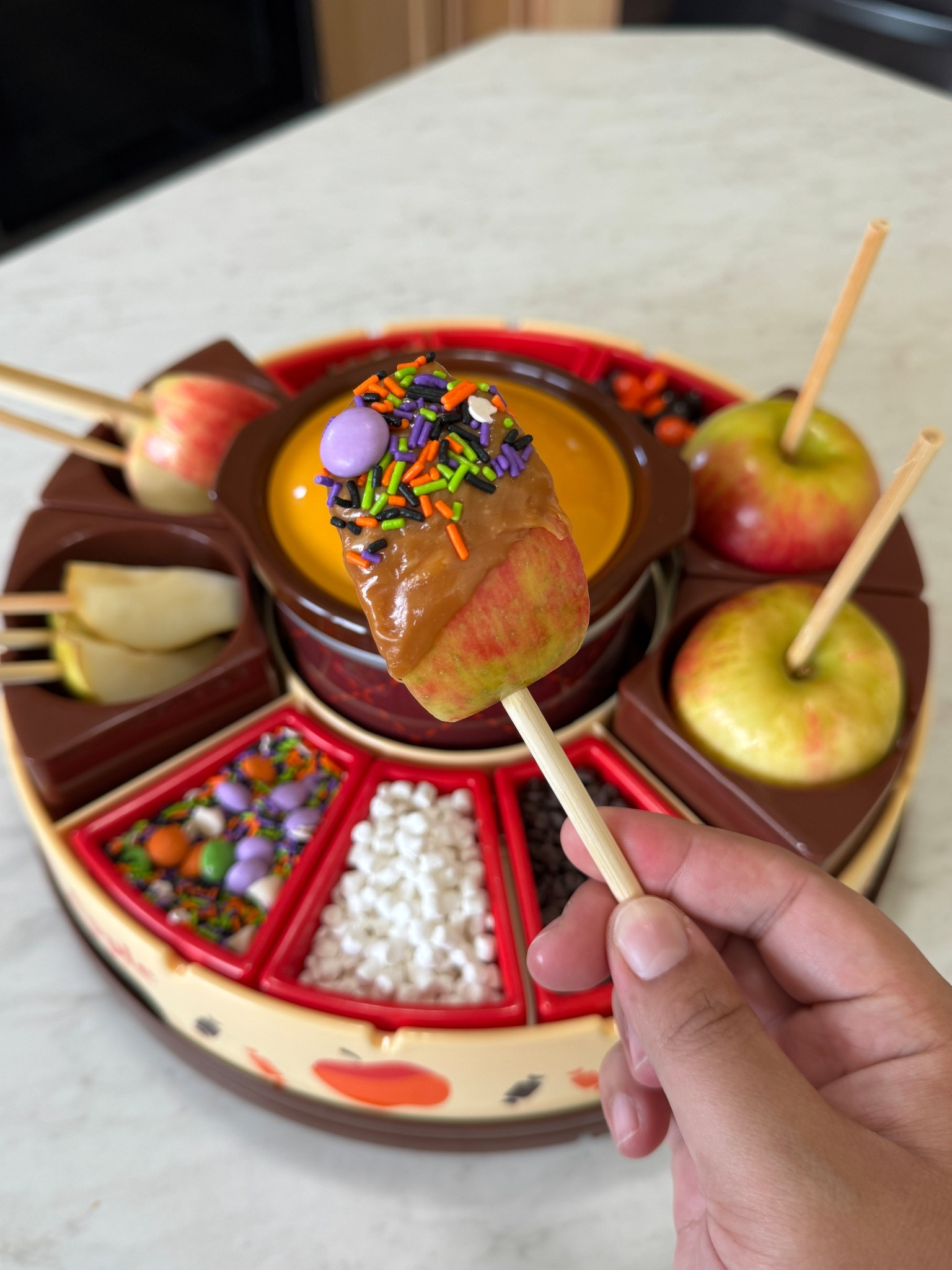 Caramel apple bar 🍎🍫🎃

#LTKParties #LTKHome #LTKSeasonal