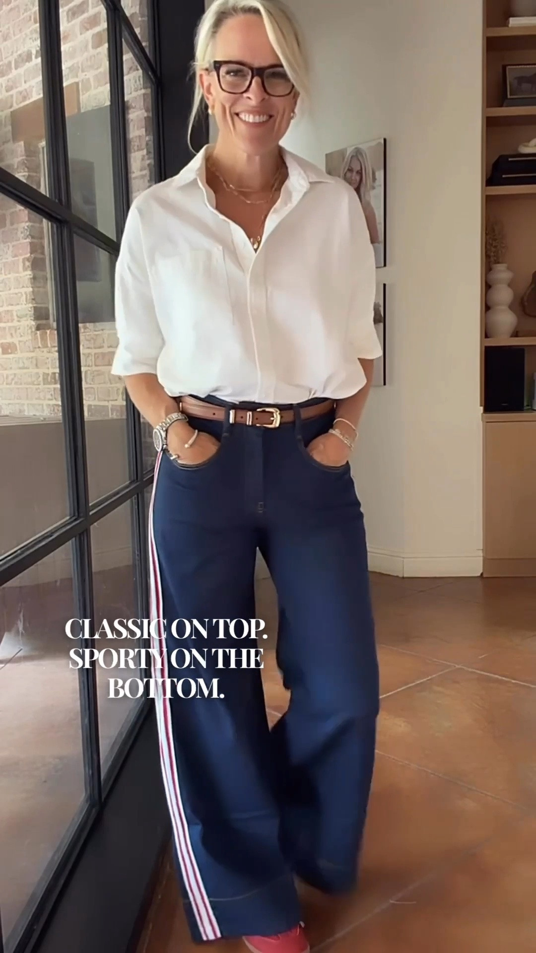 Sporty pants, but make them polished. 🤍 I love the contrast of a classic white button-down with these wide-leg pants, the sporty stripe adds interest while the simple styling keeps the look feeling pulled together. Finished with sneakers for an easy, comfortable outfit.