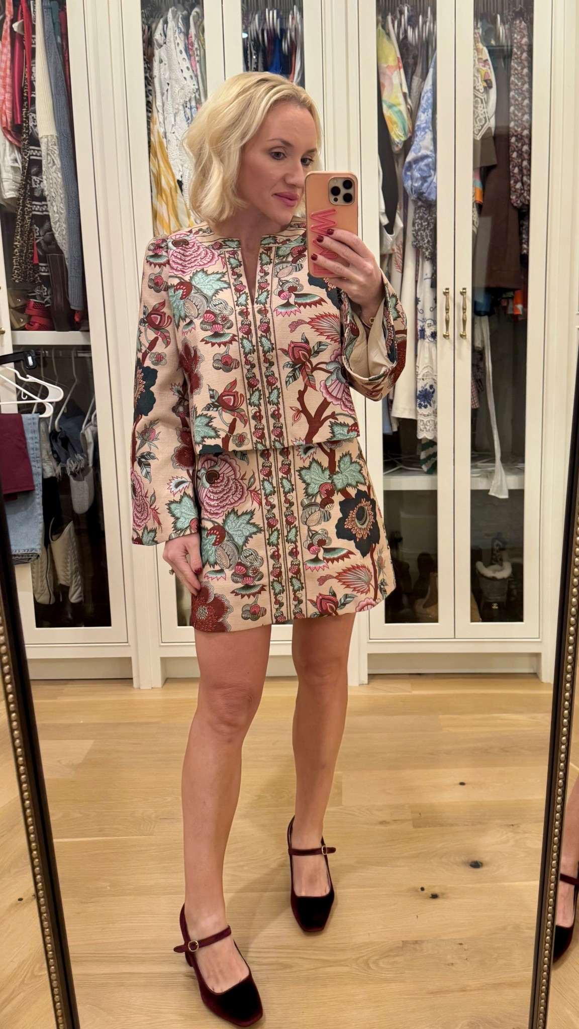 Tuckernuck skirt set size XS. Date night. Velvet shoes. Party look. Holiday style. Set. Tuckernuck. 

#LTKStyleTip #LTKPetite #LTKHoliday