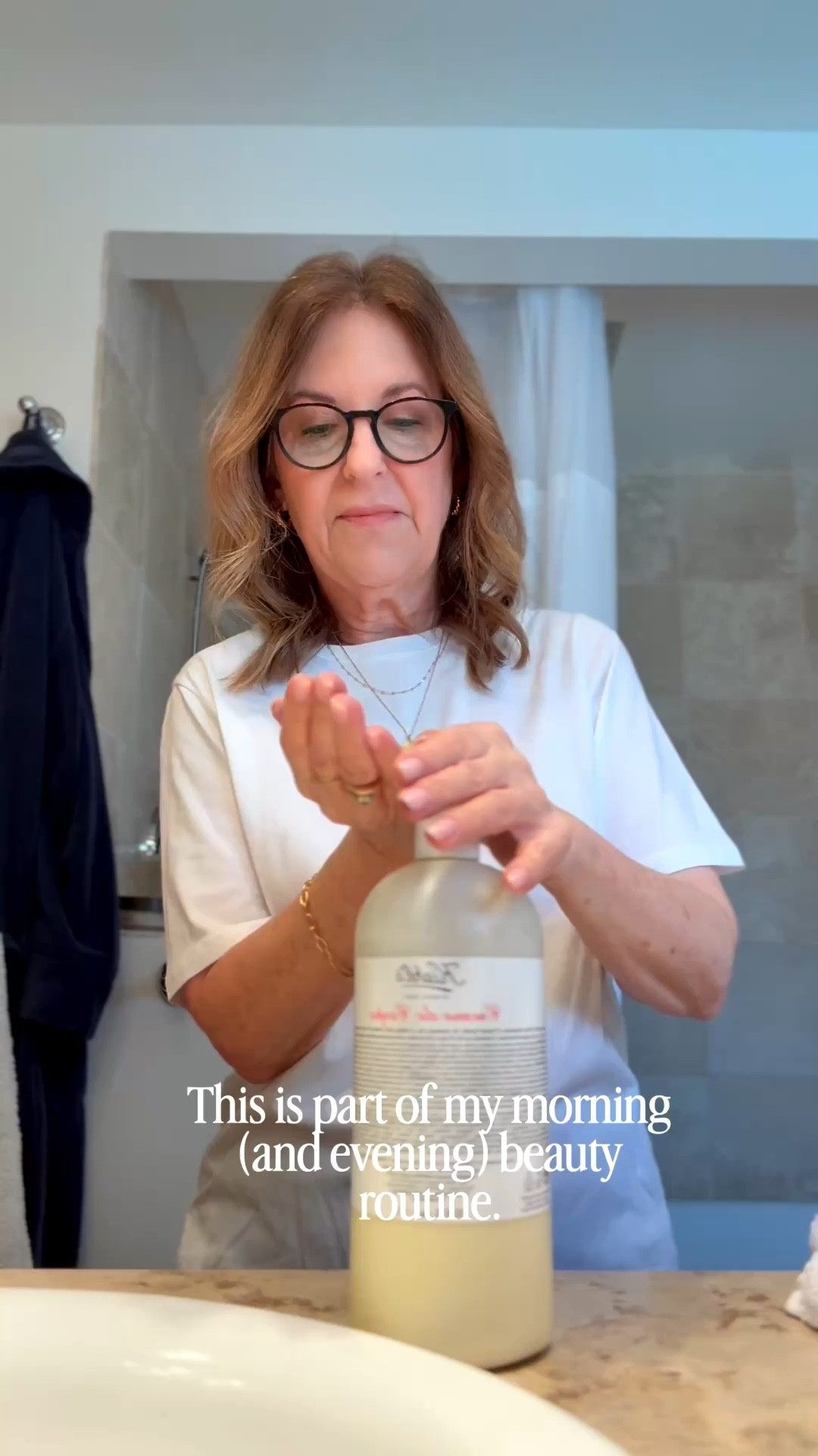 Part of my daily beauty routine! 
Kiehl’s Creme de Corps rich body lotion.  

Cocoa & she butter, fast absorption, not greasy, and NO fragrance. 

A little goes a long way, and it lasts a long time. Travel sizes are available, too. 

A new shirt from Nordstrom. Modern, relaxed fit. I love the sleeve length.  I'm wearing a size XS.