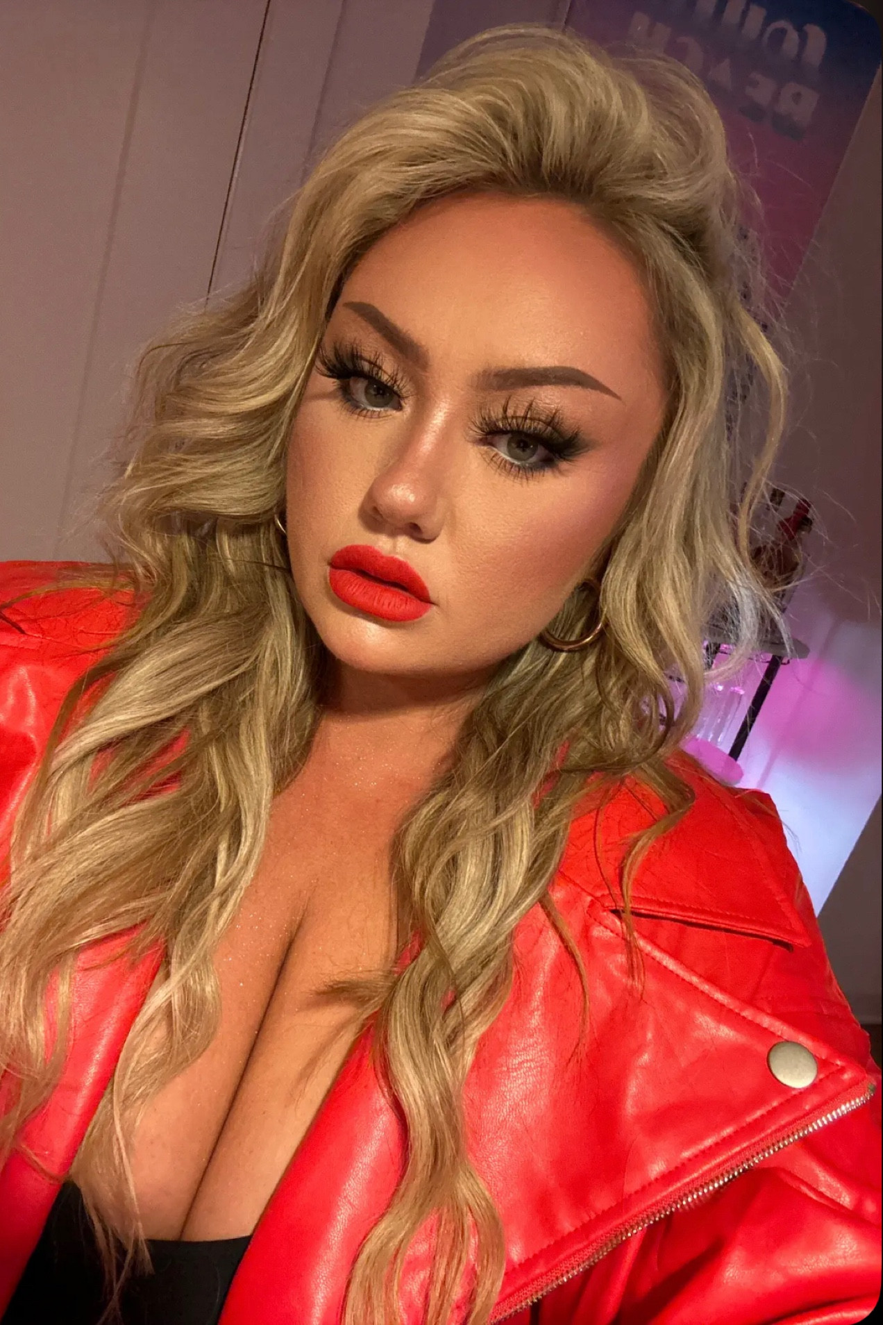 Bold jacket to match a bold lippy ❤️

#LTKfit #LTKcurves #LTKbeauty
