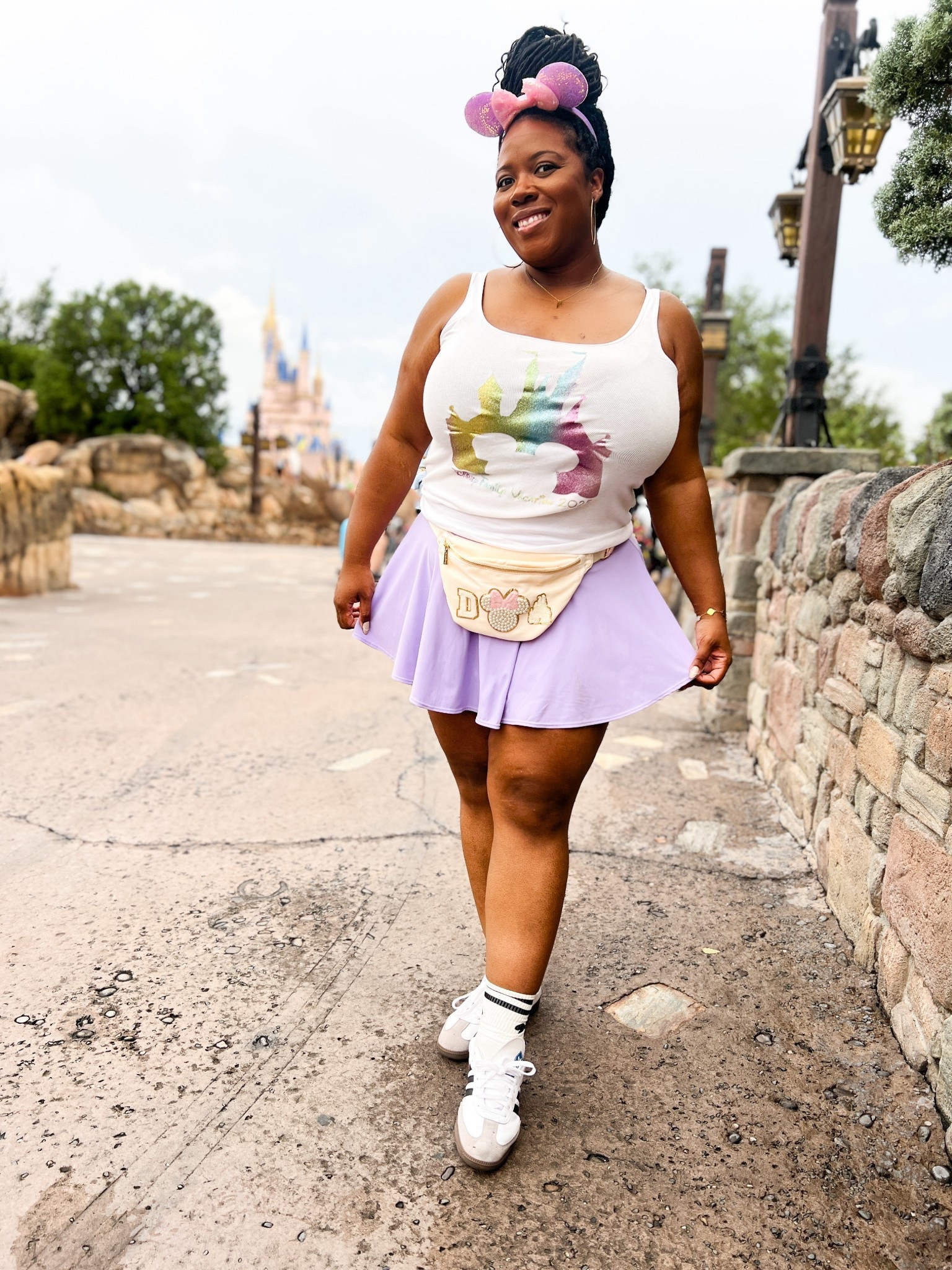 Our @disneyparks day was magical from start to finish ✨ We’ve done Magic Kingdom many times, but this time we kicked things off at Animal Kingdom and the Safari ride did NOT disappoint 🦒 Such a gorgeous park and totally worth the morning stop before heading over to Magic Kingdom!

My sister-in-law came through with the cutest matching shirts again (it’s tradition at this point 😂) and the whole family, kids and adults, had the best time! My daughter was out cold right before the fireworks started from such an exciting day. But that show is one of my faves 🌟

Line wait times weren’t bad either, most of them were 30 minutes or less. I also became slightly obsessed with Casey’s Corner on Main Street. I ate there twice in one day 😂 Mini corn dogs and that Mint Julep Lemonade Slushy? Chef’s kiss!

Already dreaming about our next @waltdisneyworld adventure ✨ #DisneyMagic #FamilyVacation #disneylife #disneyfamily #familytime #summervacation #familyfun #travelblogger #familyblogger #cousins #disneysanimalkingdom #magickindom #florida #familytrip