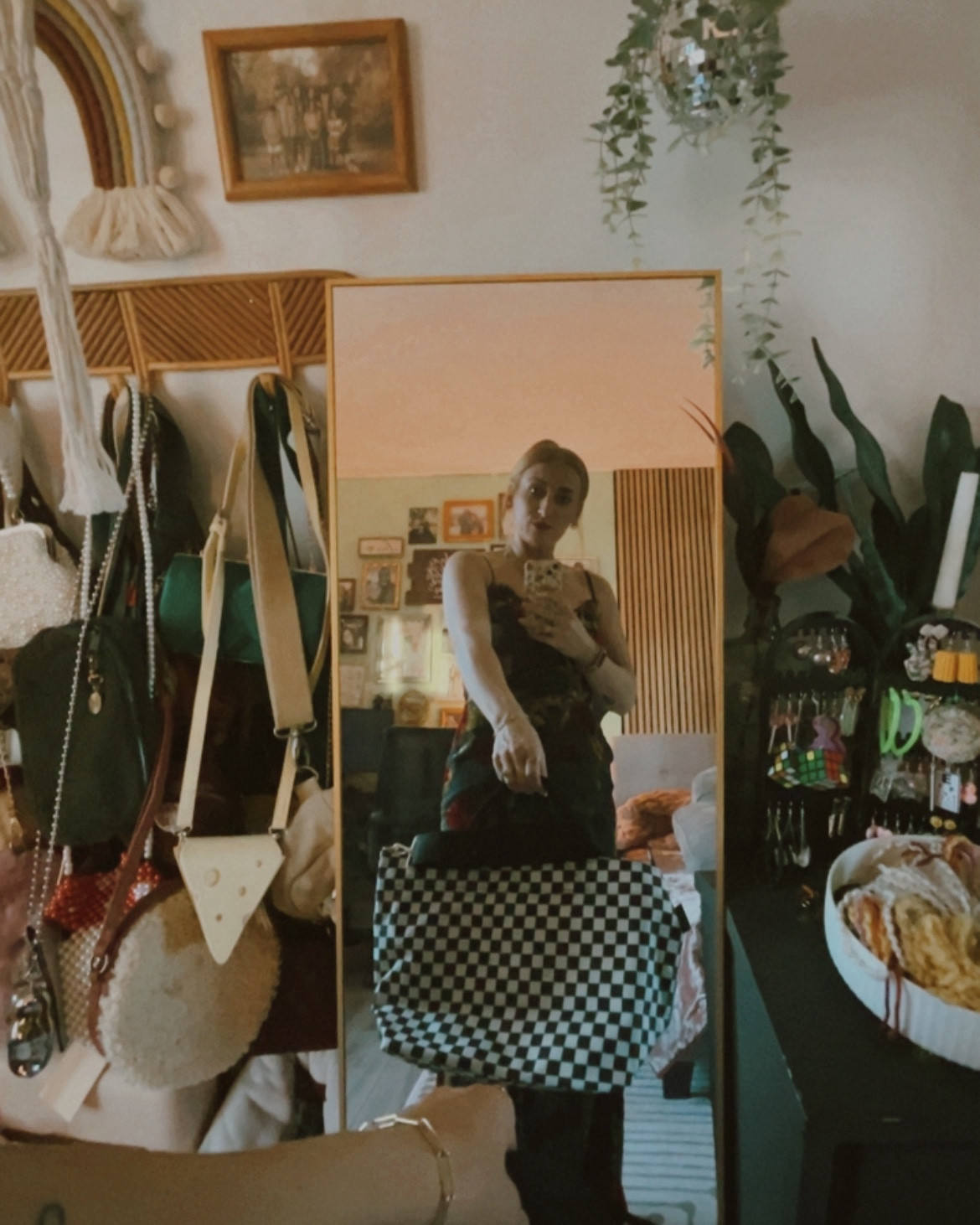 Checkers everyday tote with evening floral dress 👌🏼 Use code MEGHANJOYTODAY for discount 😉 

#LTKTravel #LTKStyleTip #LTKCyberWeek