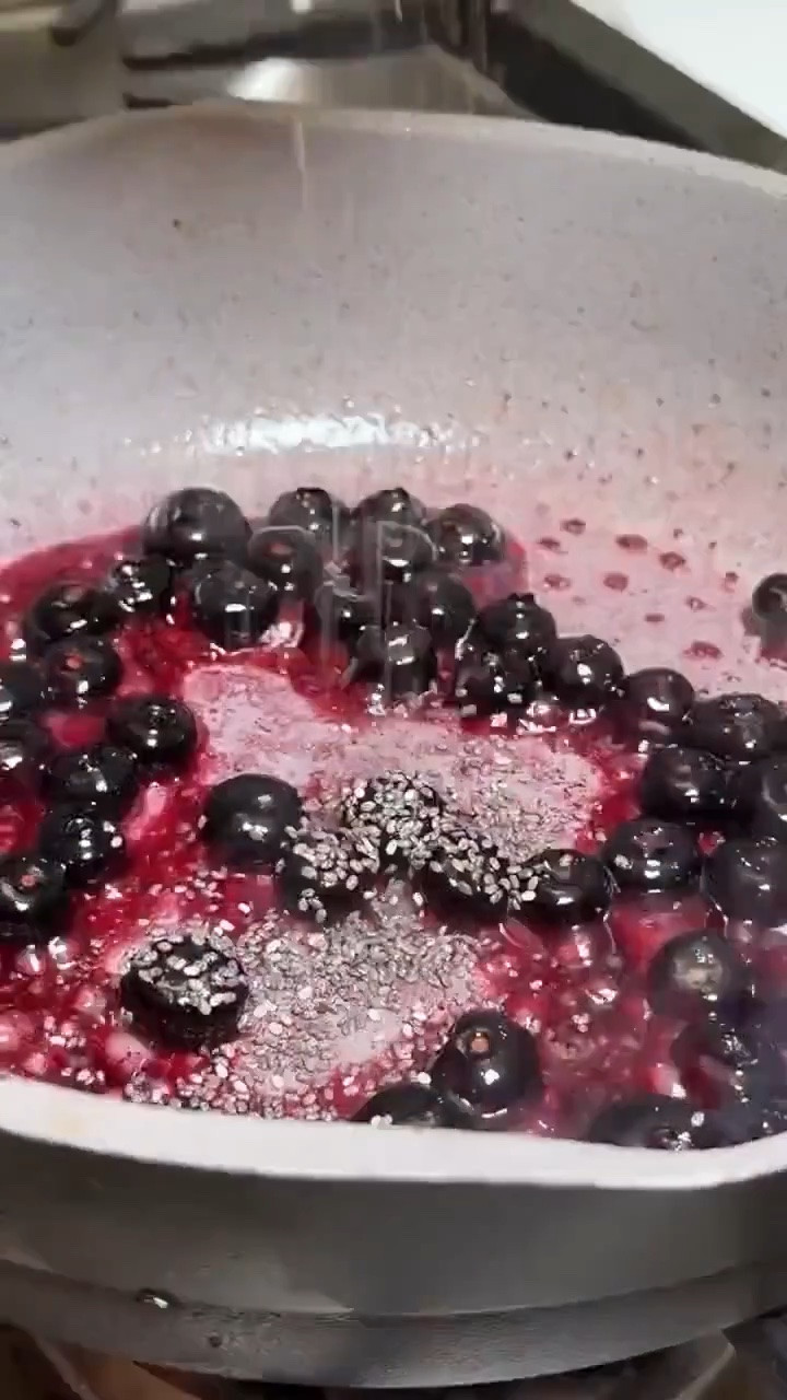 Does anyone else live for a healthy breakfast that actually tastes good? Same.

Lately I’ve been making fresh oatmeal with all my favorite toppings and it’s seriously so good. Healthy, filling, and honestly just delicious AF.

Linking my must-have kitchen favorites below.

#LTKfitnessgoals #LTKmorningroutine #LTKfoodie
