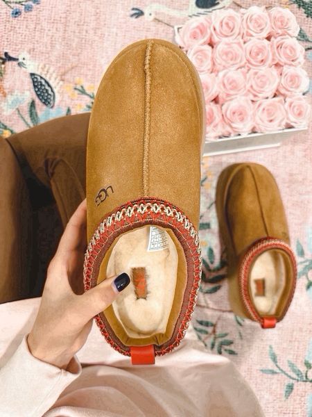 Ugg tazz slippers! I am a 7.5 with a slim foot and needed an 8 in these even though I do a 7 in the ultra mini boots




#LTKSeasonal #LTKFindsUnder100 #LTKStyleTip