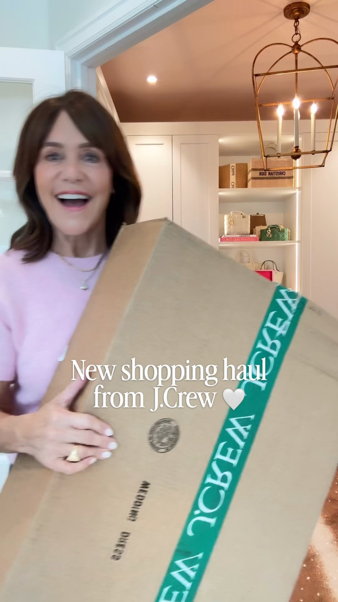 Just got in my order from @jcrew and found the BEST new pieces for fall! ✨✨

Comment “FALL HAUL” and I’ll send you a message with all the details 🤍

EVERY piece is a keeper … I can’t get over how good this fall finds are!

There’s so many gorgeous pieces here, but I think the barn jackets, roll-neck sweater and trench are my favorites!! Which are yours? 🌟

#injcrew #ad