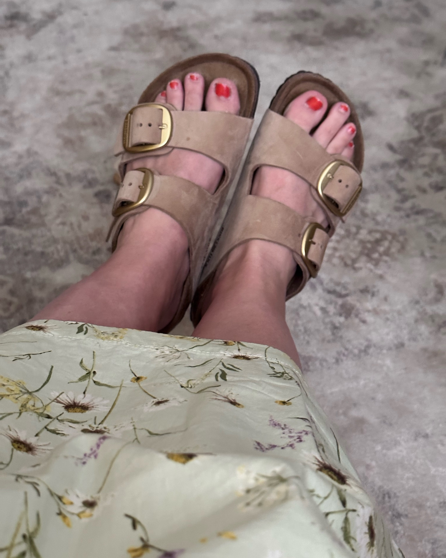 Rose gold sale big buckle birkenstock