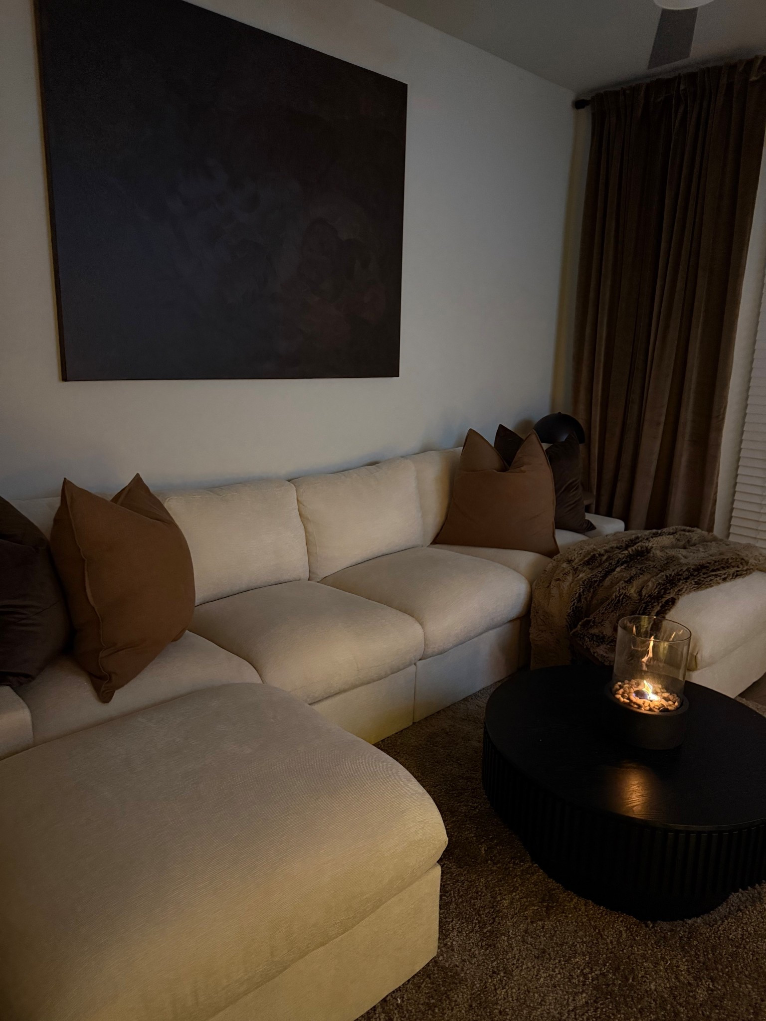 Moody Living Room Decor 

#LTKHome #LTKHoliday #LTKStyleTip
