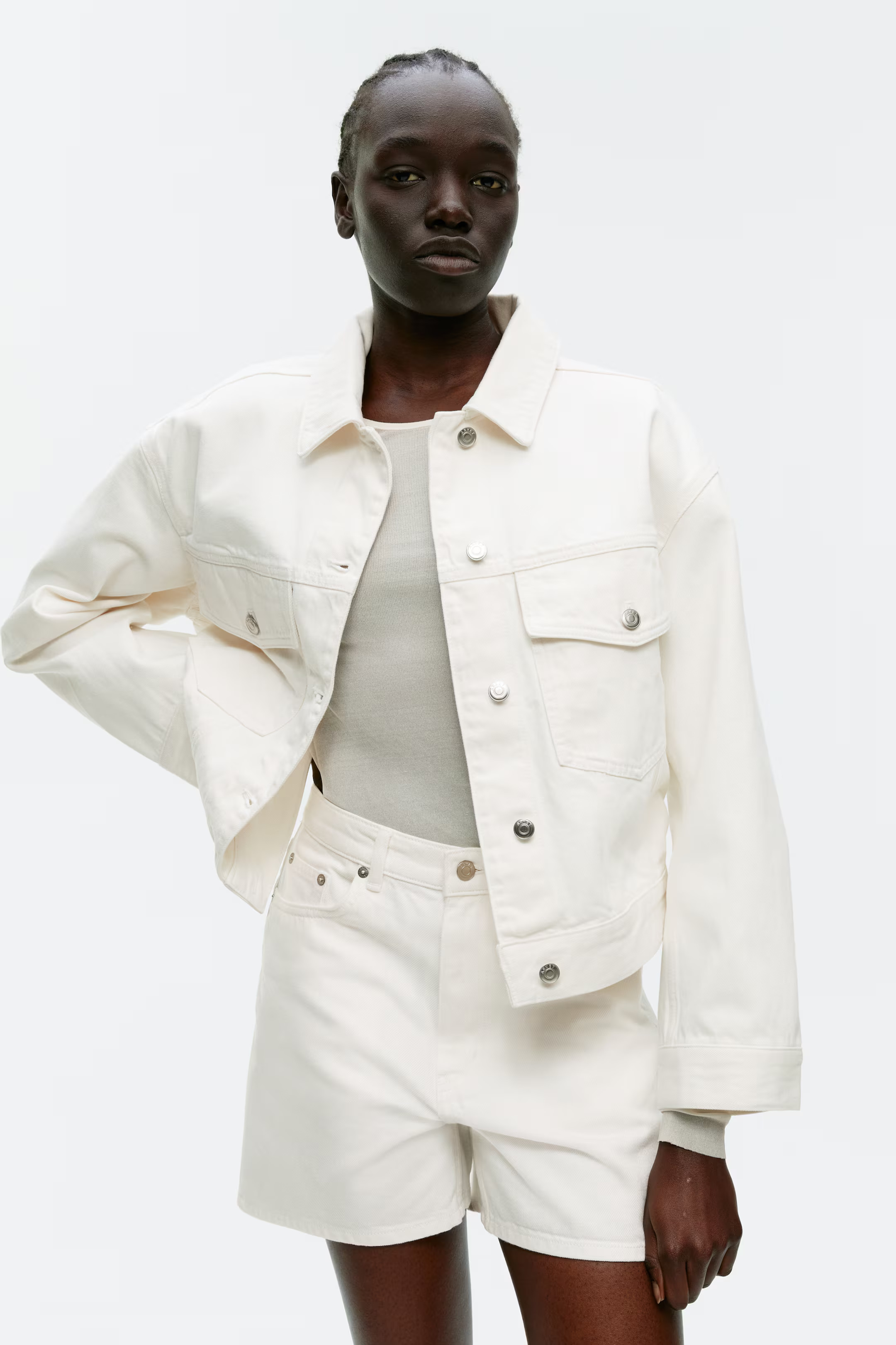 Denim Shorts - Regular waist - Short - Light Blue - Ladies | H&M GB | H&M (UK, MY, IN, SG, PH, TW, HK)