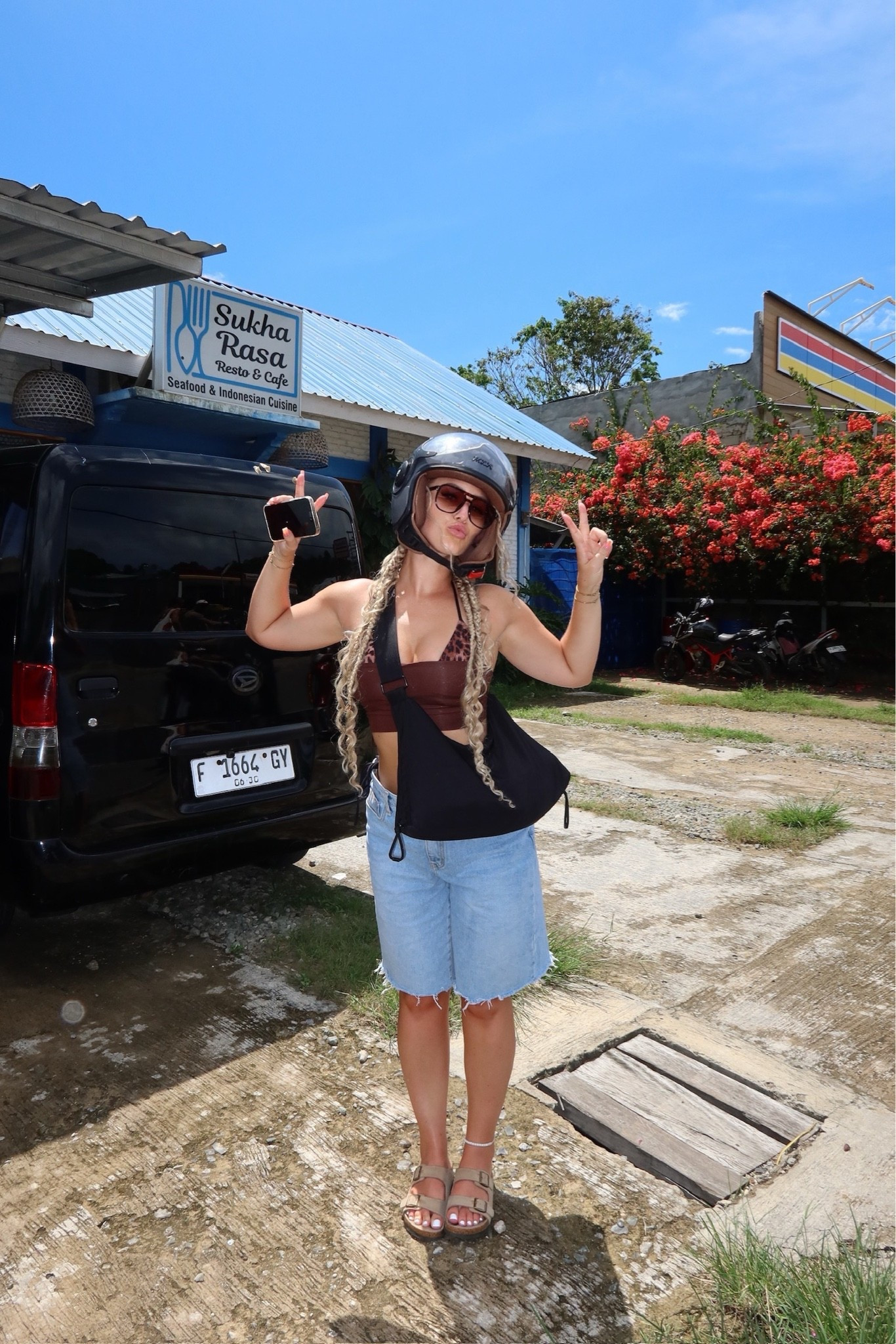 Biiig jorts gal

#LTKootd #LTKTravel #LTKSwim