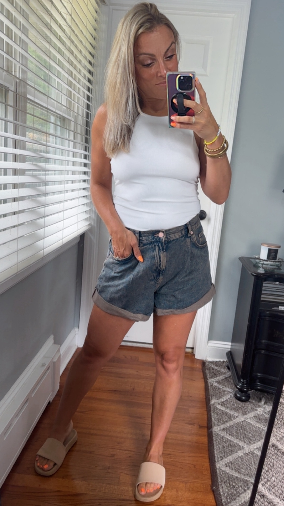 High rise wide leg denim shorts. Now back in stock! Wearing Ian indigo here. Size small. Run tts.