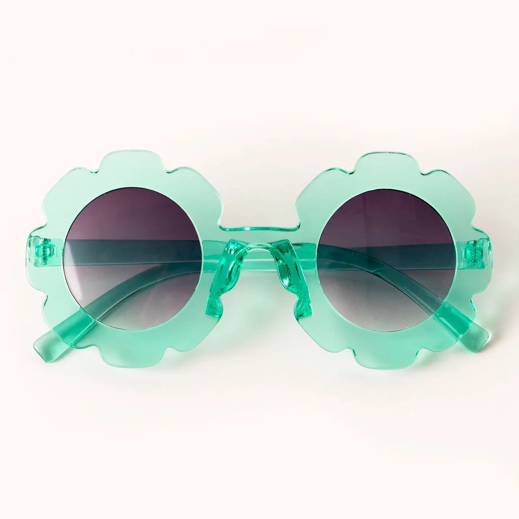 KIDPIK Girls Flower Shape Plastic Frame Sunglasses, Size One Size | Kidpik Basics
