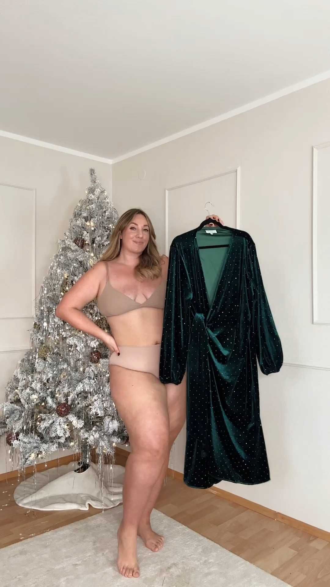 20/31 🎄🤍 shoes are linked in my other videos 🤍 #LTKGift

#LTKplussize #LTKHoliday #LTKVideo