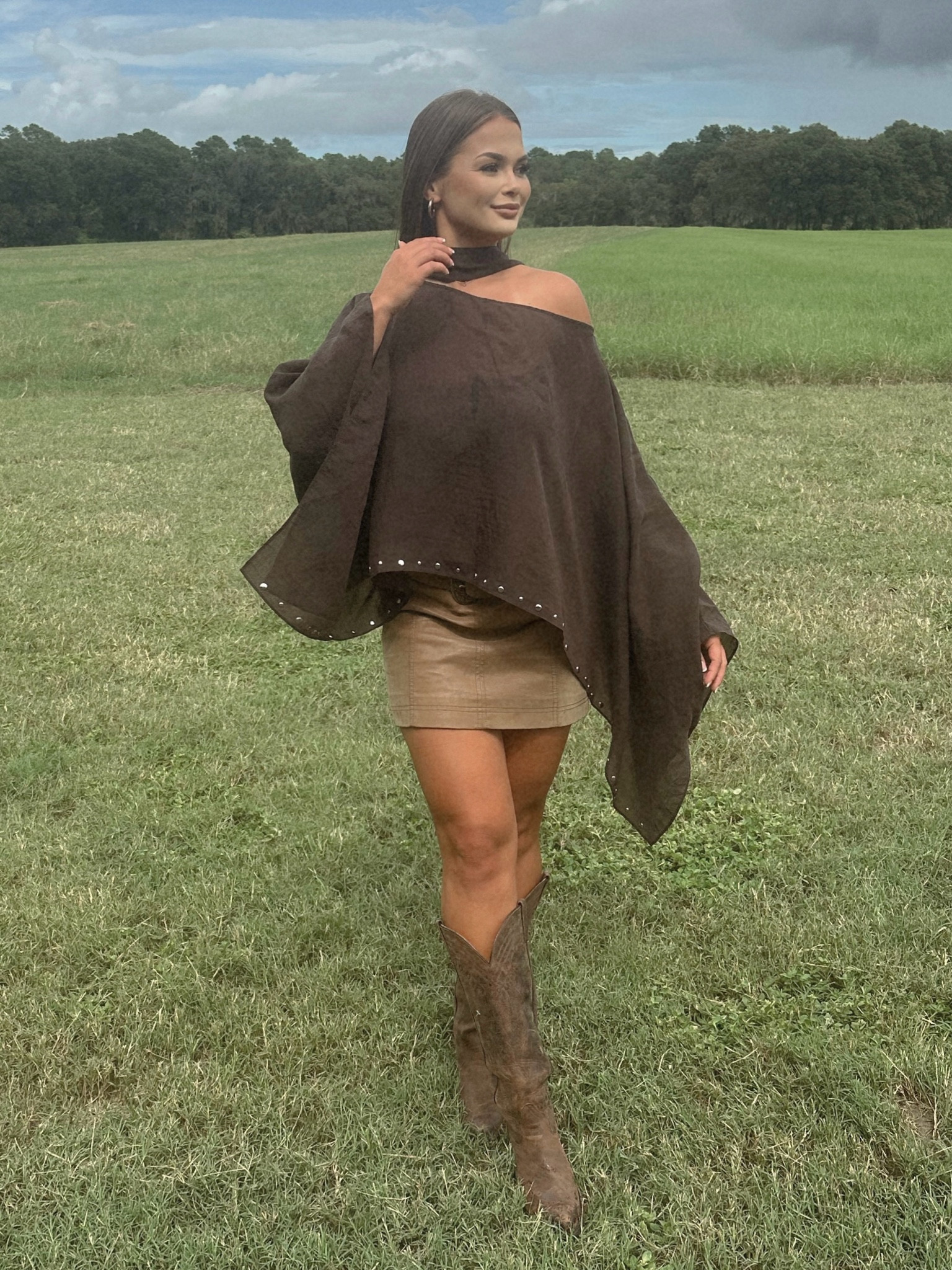 Ella Langley & Riley Green concert ootn 🎶🎵🦆

Top is Zara & skirt is out of stock on FP but added some similar styles! 

concert, country concert, country fashion, country outfit, Zara, free people, cowgirl boots, boot barn  