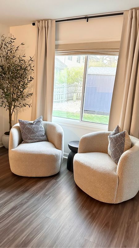 I found my favorite chairs on sale!

UndeniablyElyse.com

Neutral Home Decor, Boucle Chairs, Swivel Chairs, Room Darkening Curtains, Faux Olive Tree, Target Finds

#LTKFind #LTKsalealert #LTKhome