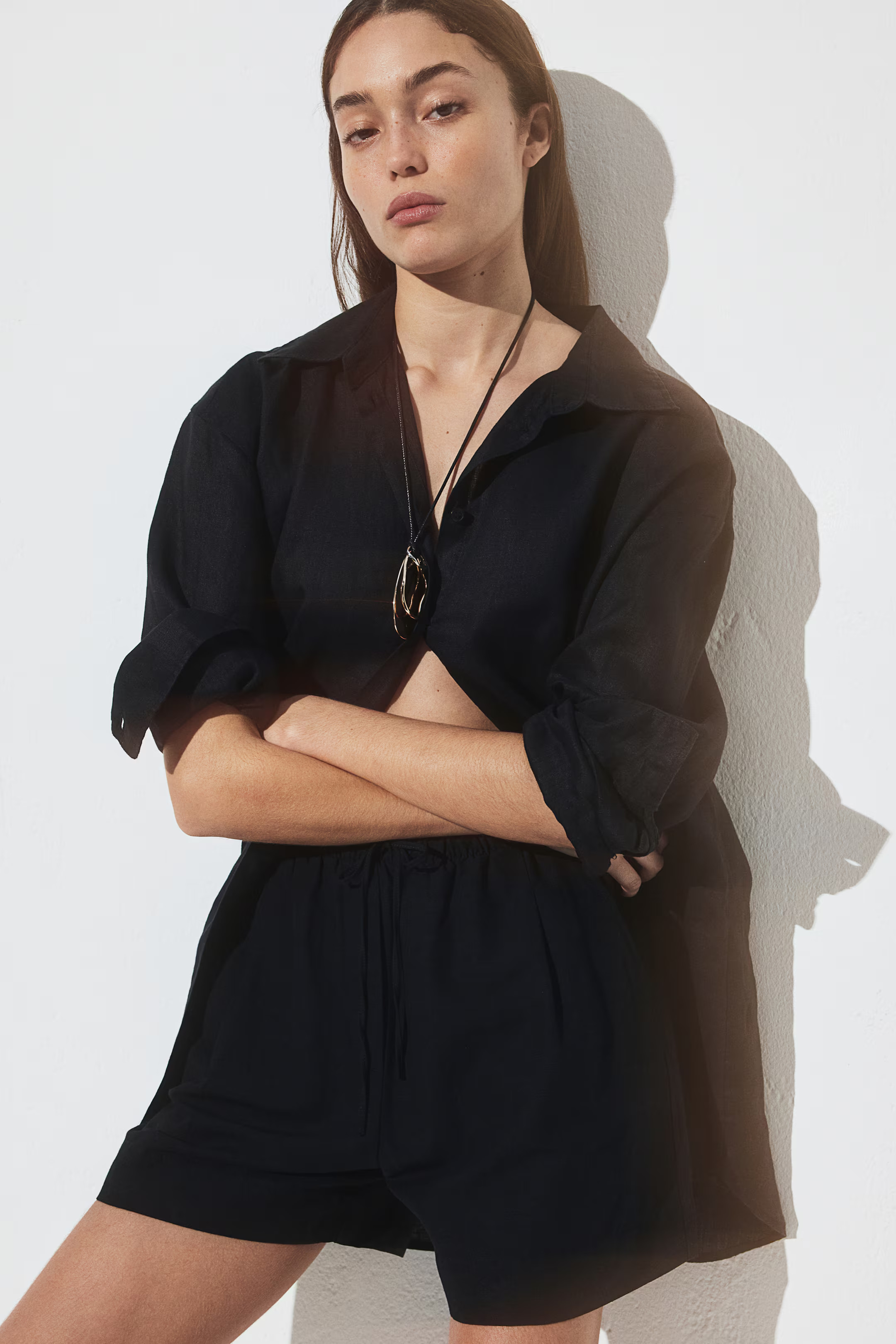 Linen-blend pull-on shorts | H&M (UK, MY, IN, SG, PH, TW, HK)