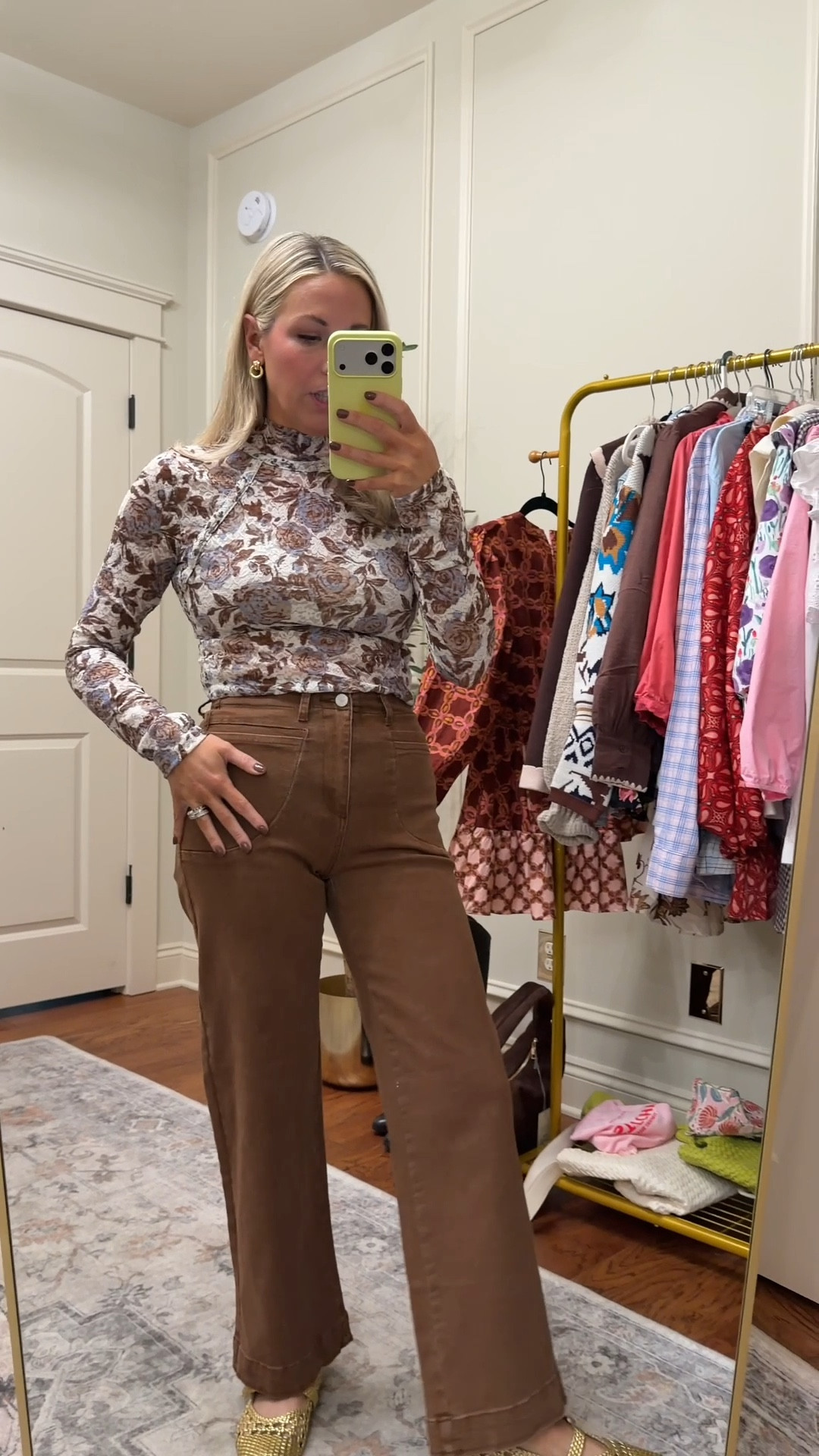 Friday night fit 
Too- free people size medium
Jeans- Amazon size 2 runs TTS
Flats run TTS too! 

#LTKFindsUnder100 #LTKFindsUnder50 #LTKParties