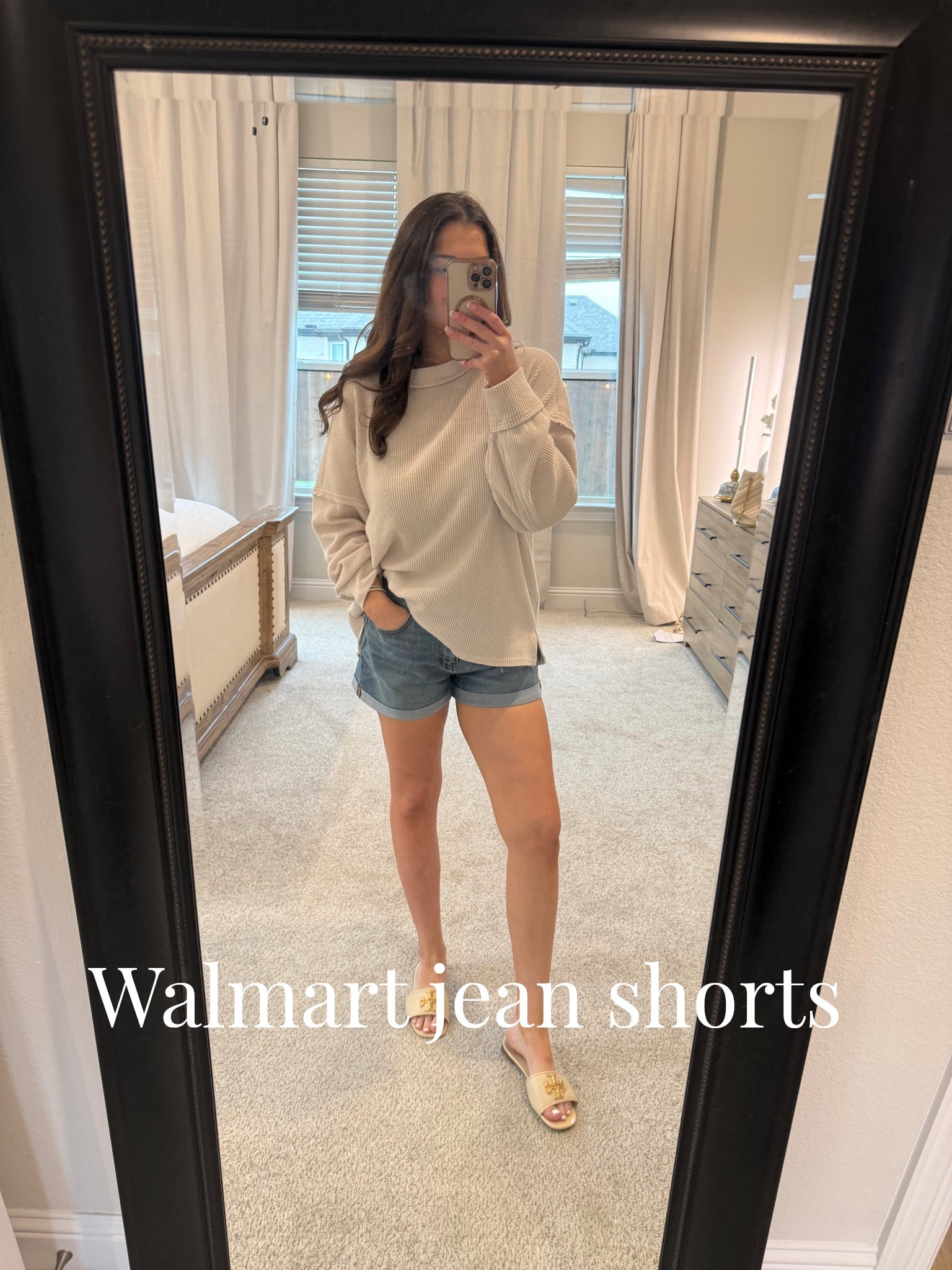 My new favorite Jean shorts. $10 !!


#LTKMidsize #LTKootd #LTKmomlife