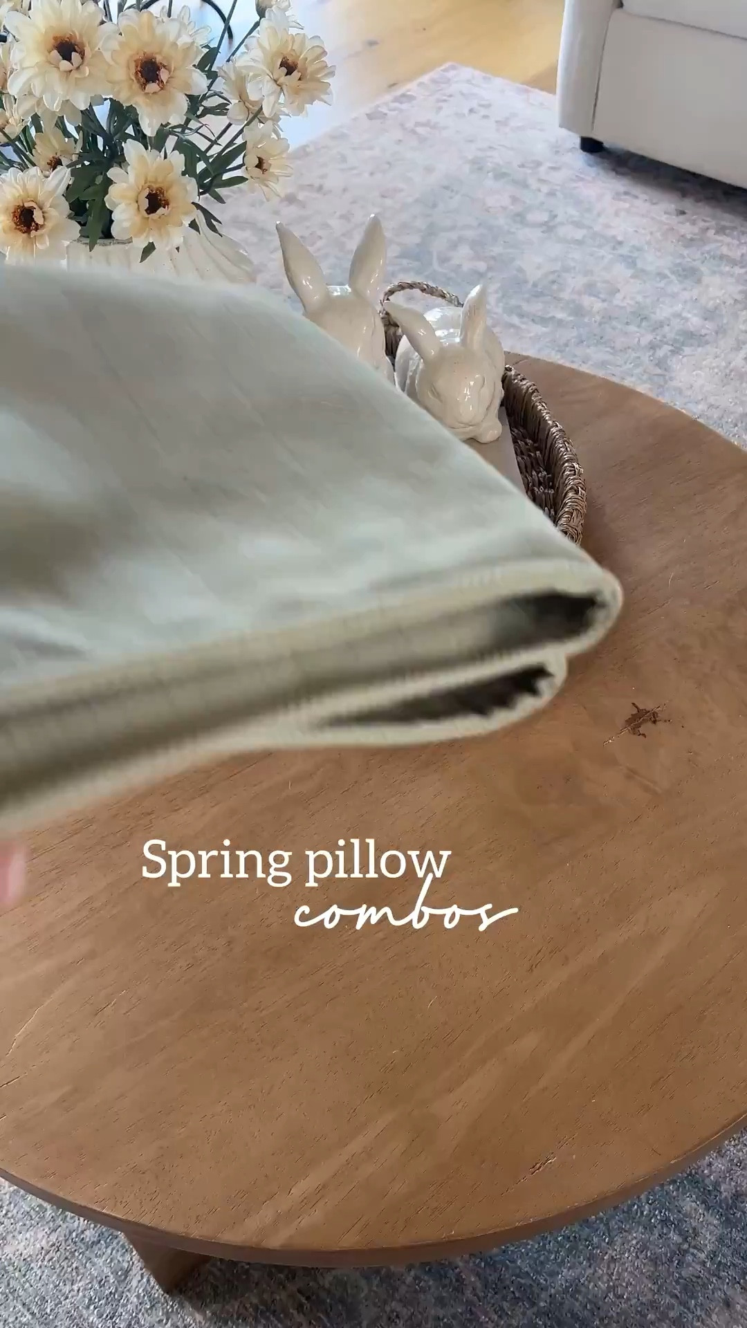 Spring throw pillows! 

Amazon throw pillows 

Living room decor 



#LTKHome #LTKSeasonal