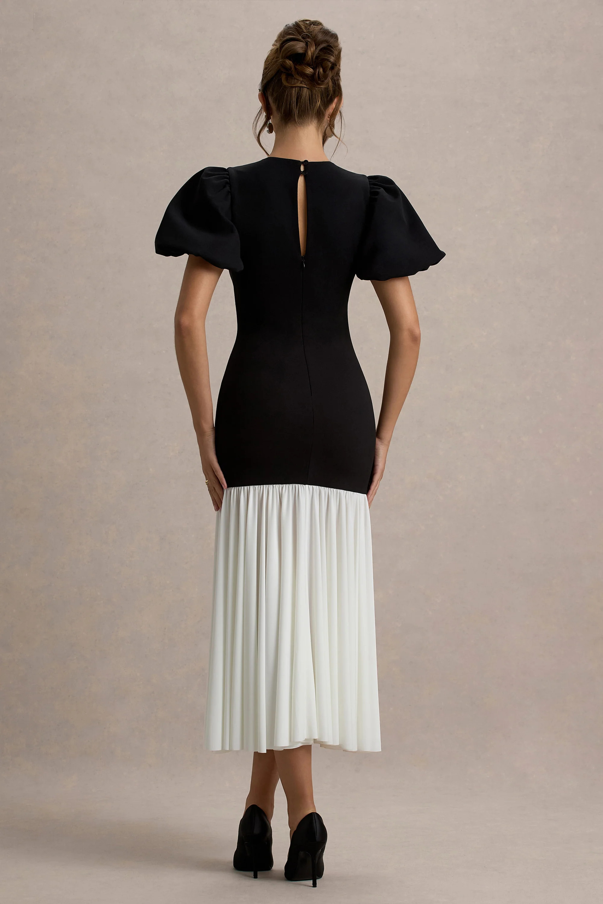 Cinzia | Black & White Puff-Sleeve Volume-Hem Midi Dress | Club L London